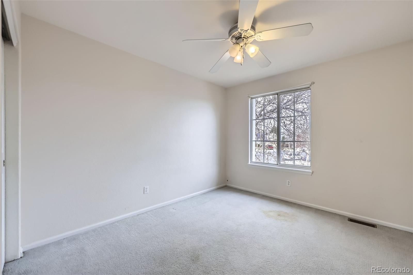 MLS Image #17 for 19372 e 41st avenue,denver, Colorado