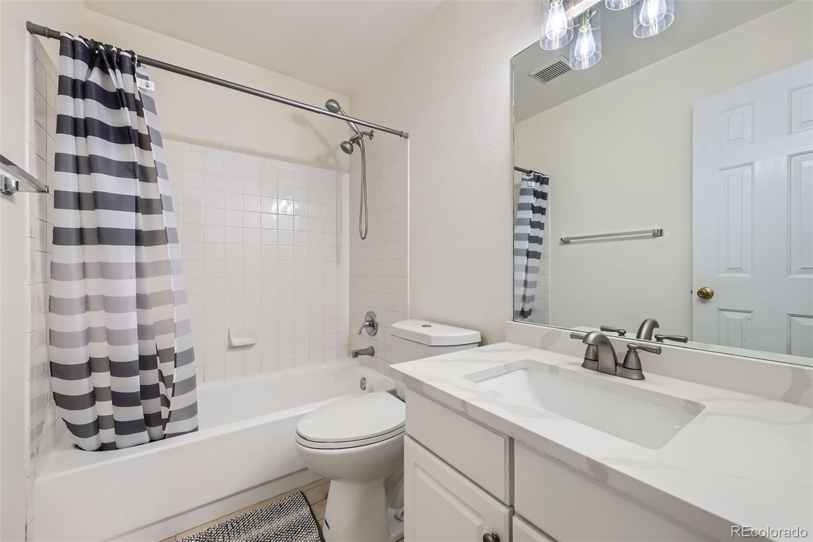 MLS Image #19 for 19372 e 41st avenue,denver, Colorado