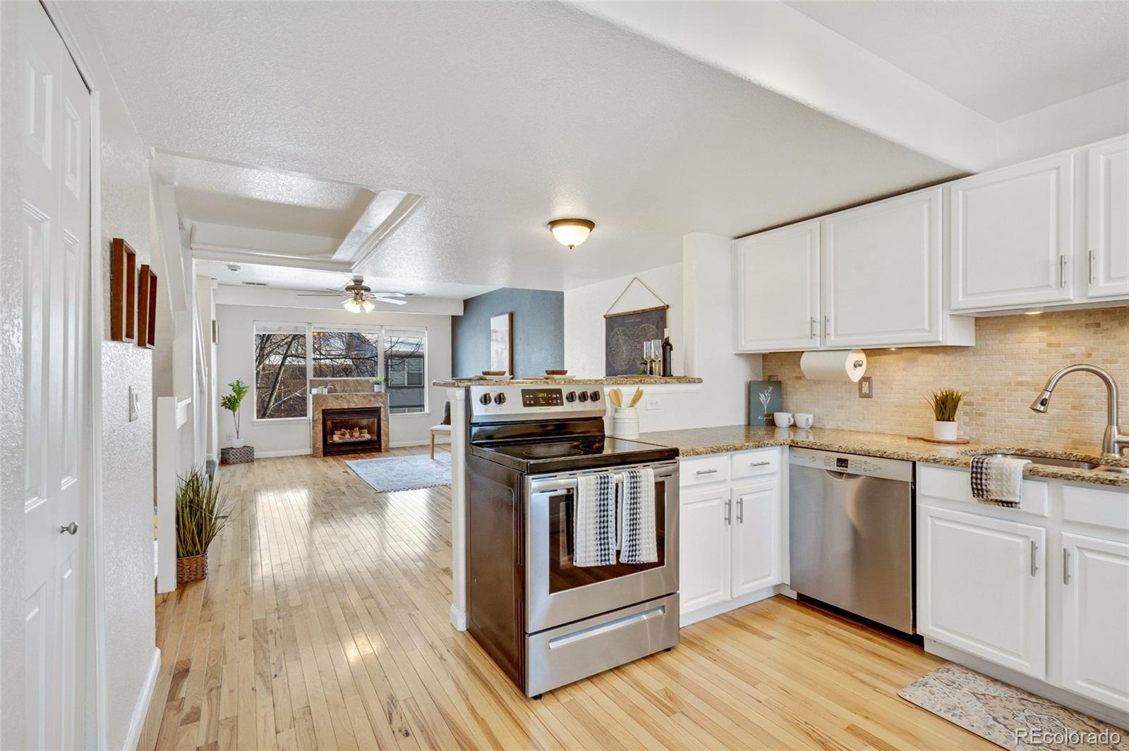 MLS Image #13 for 6311 w byers place,lakewood, Colorado