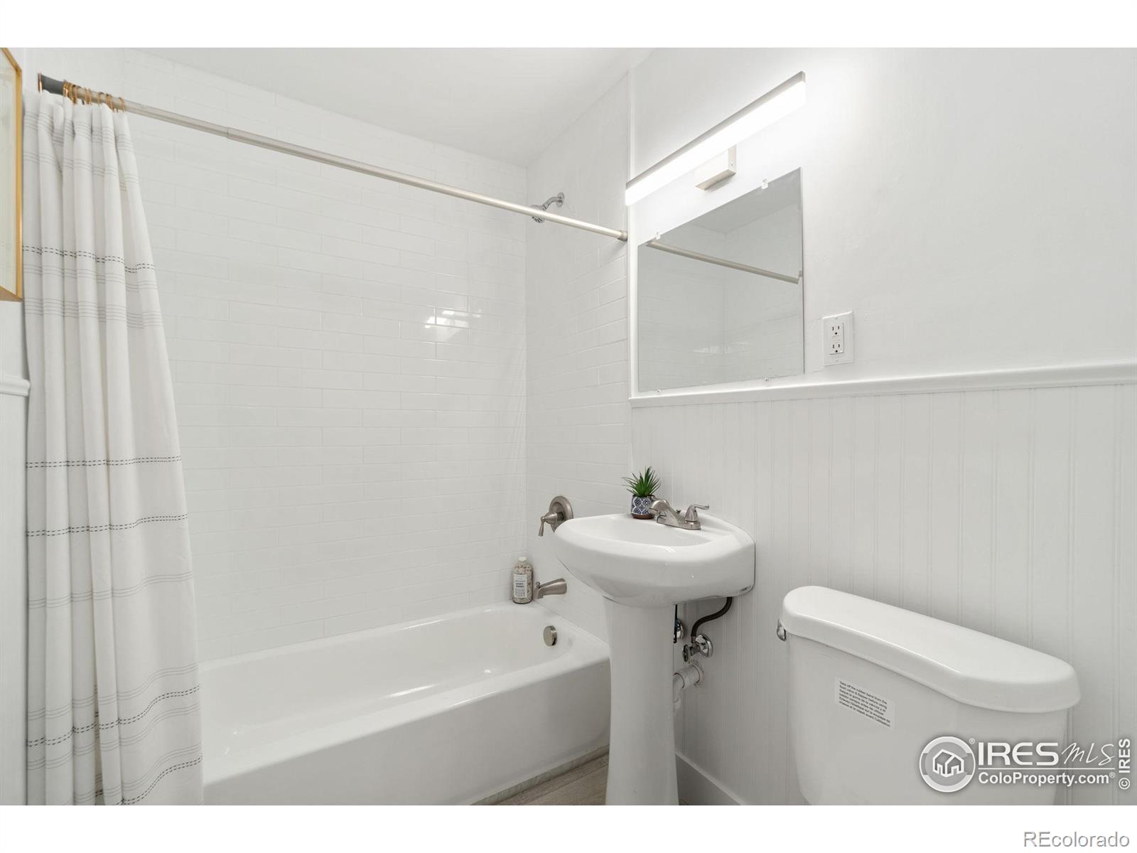 MLS Image #22 for 2749 s glencoe street,denver, Colorado