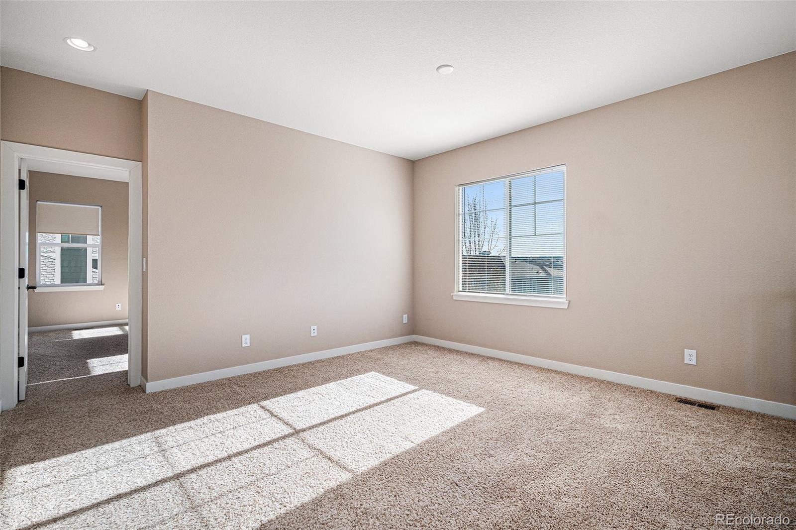 MLS Image #5 for 26550 e euclid place,aurora, Colorado