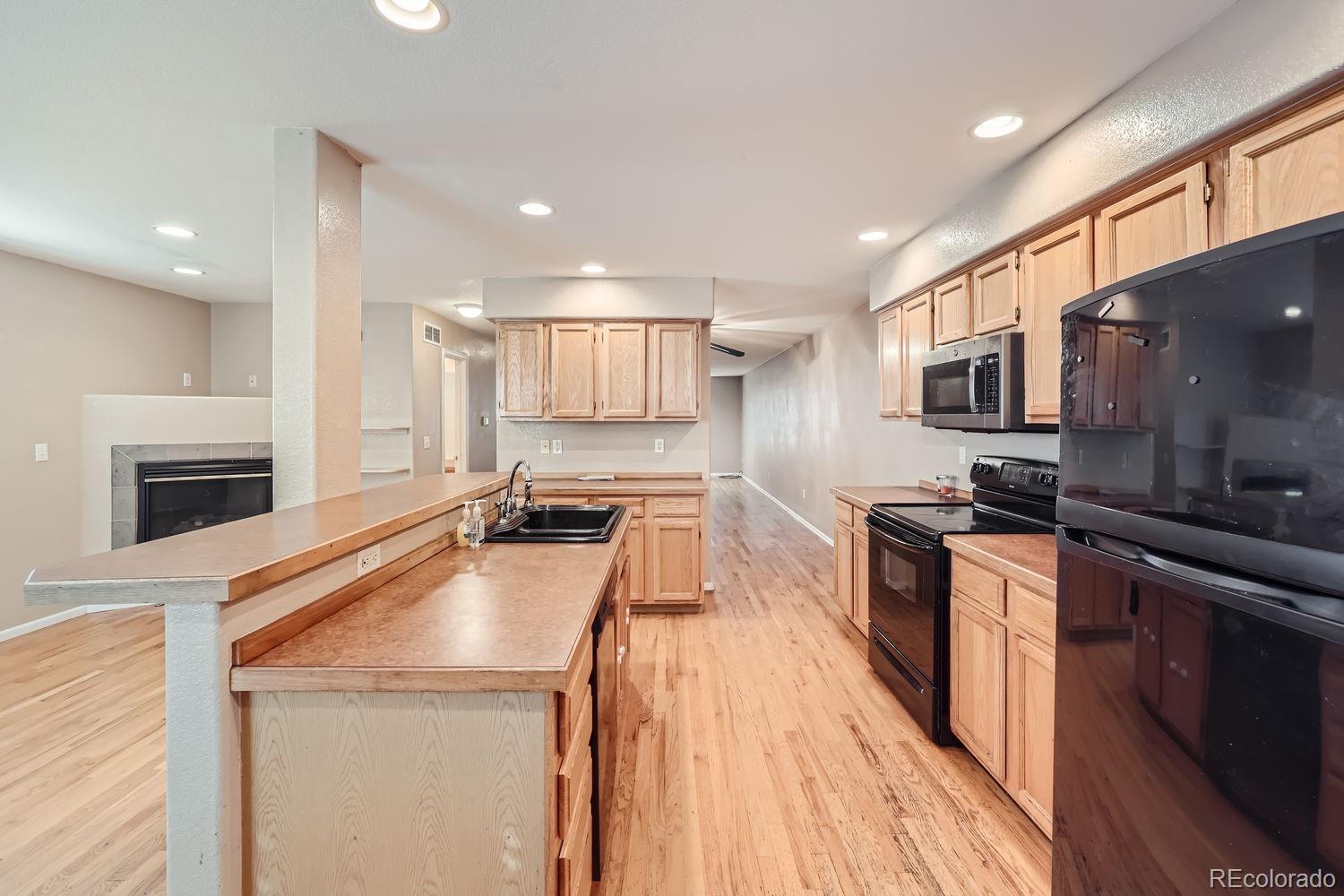 MLS Image #14 for 2256 s dexter street,denver, Colorado