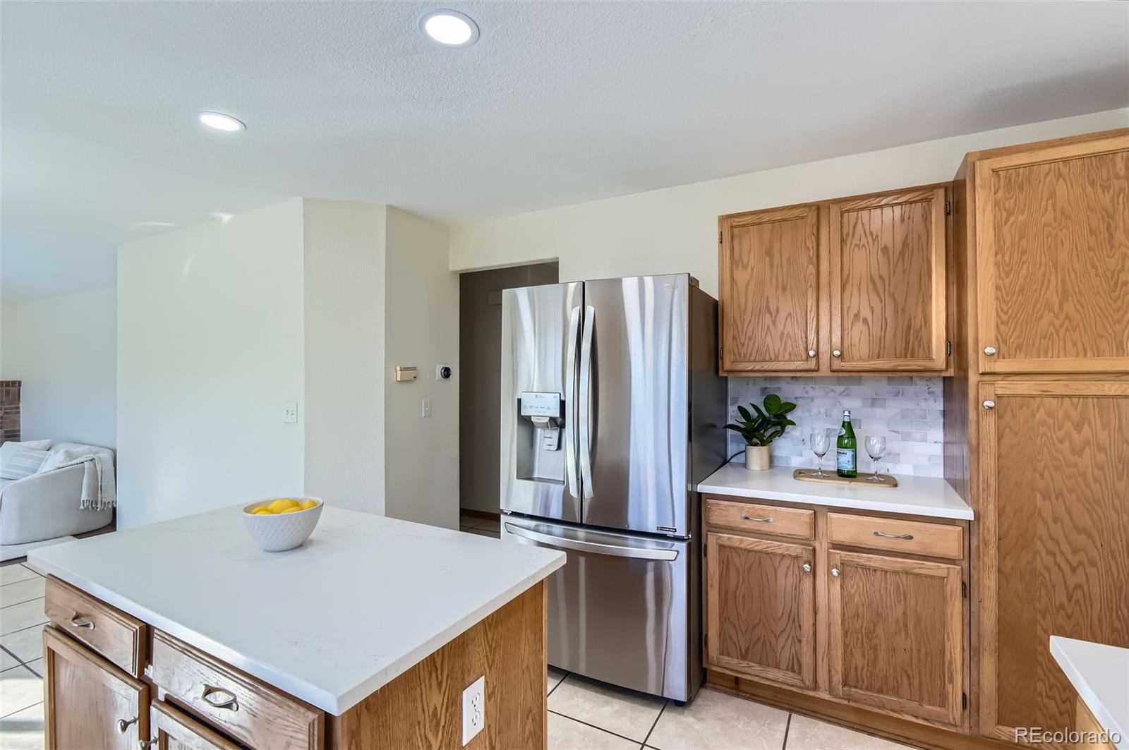 MLS Image #13 for 7212 s acoma street,littleton, Colorado