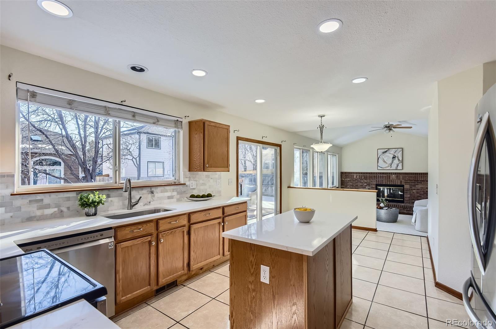 MLS Image #9 for 7212 s acoma street,littleton, Colorado