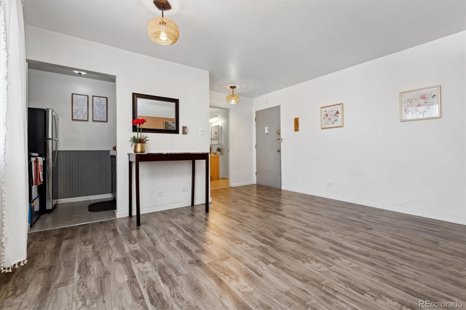 MLS Image #6 for 855 n pennsylvania street,denver, Colorado