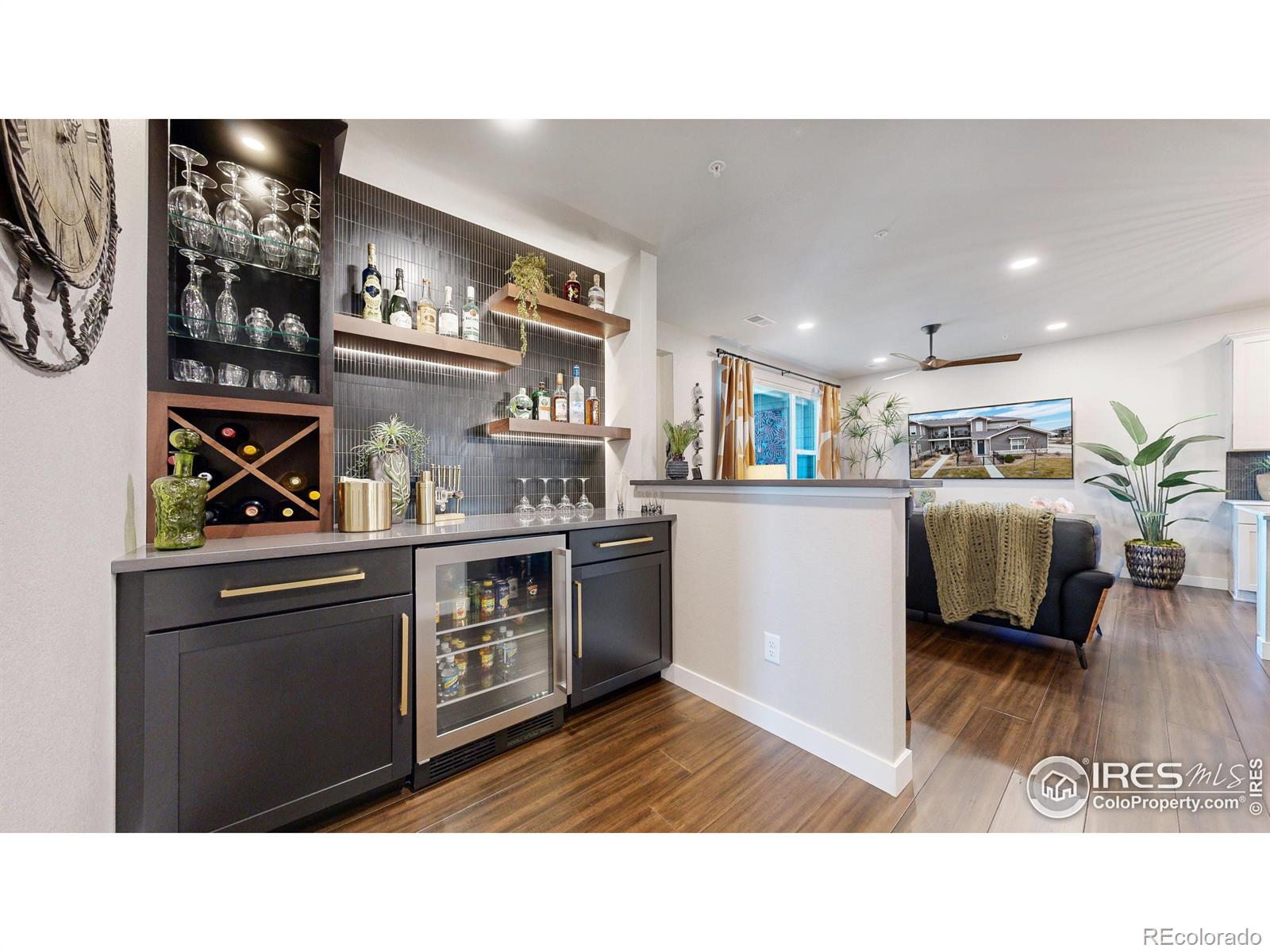 MLS Image #11 for 4115 n park drive,loveland, Colorado