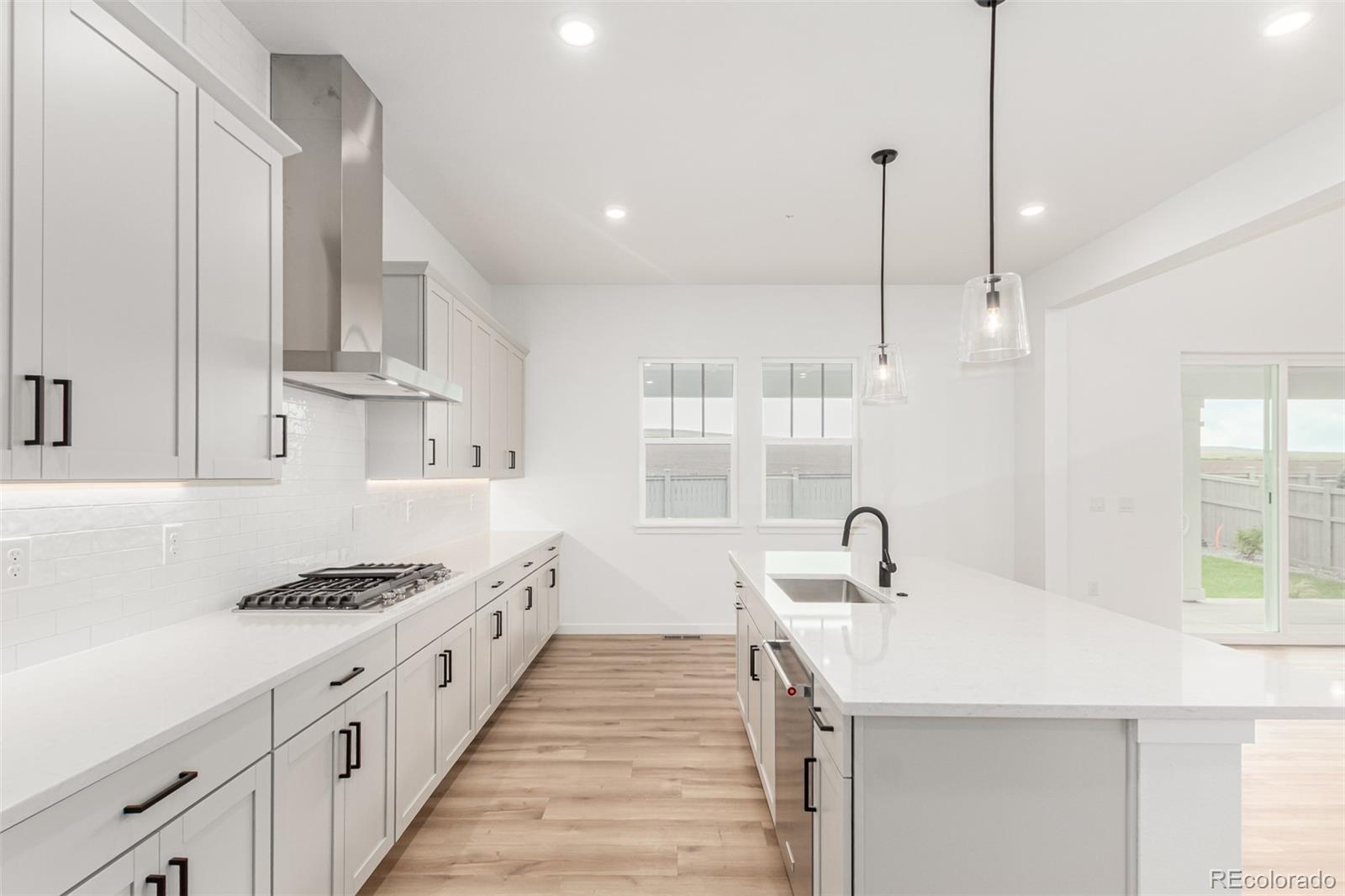 MLS Image #10 for 1826  hickory avenue,erie, Colorado