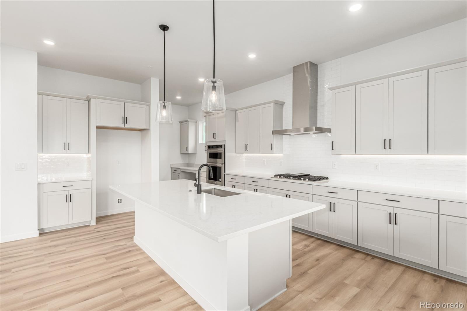 MLS Image #13 for 1826  hickory avenue,erie, Colorado