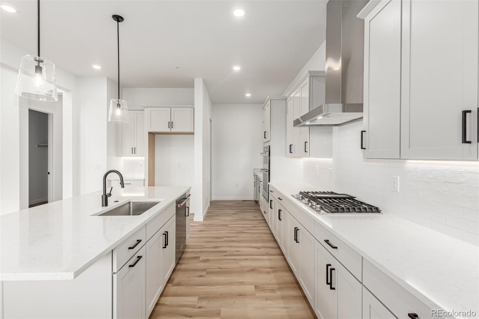 MLS Image #14 for 1826  hickory avenue,erie, Colorado