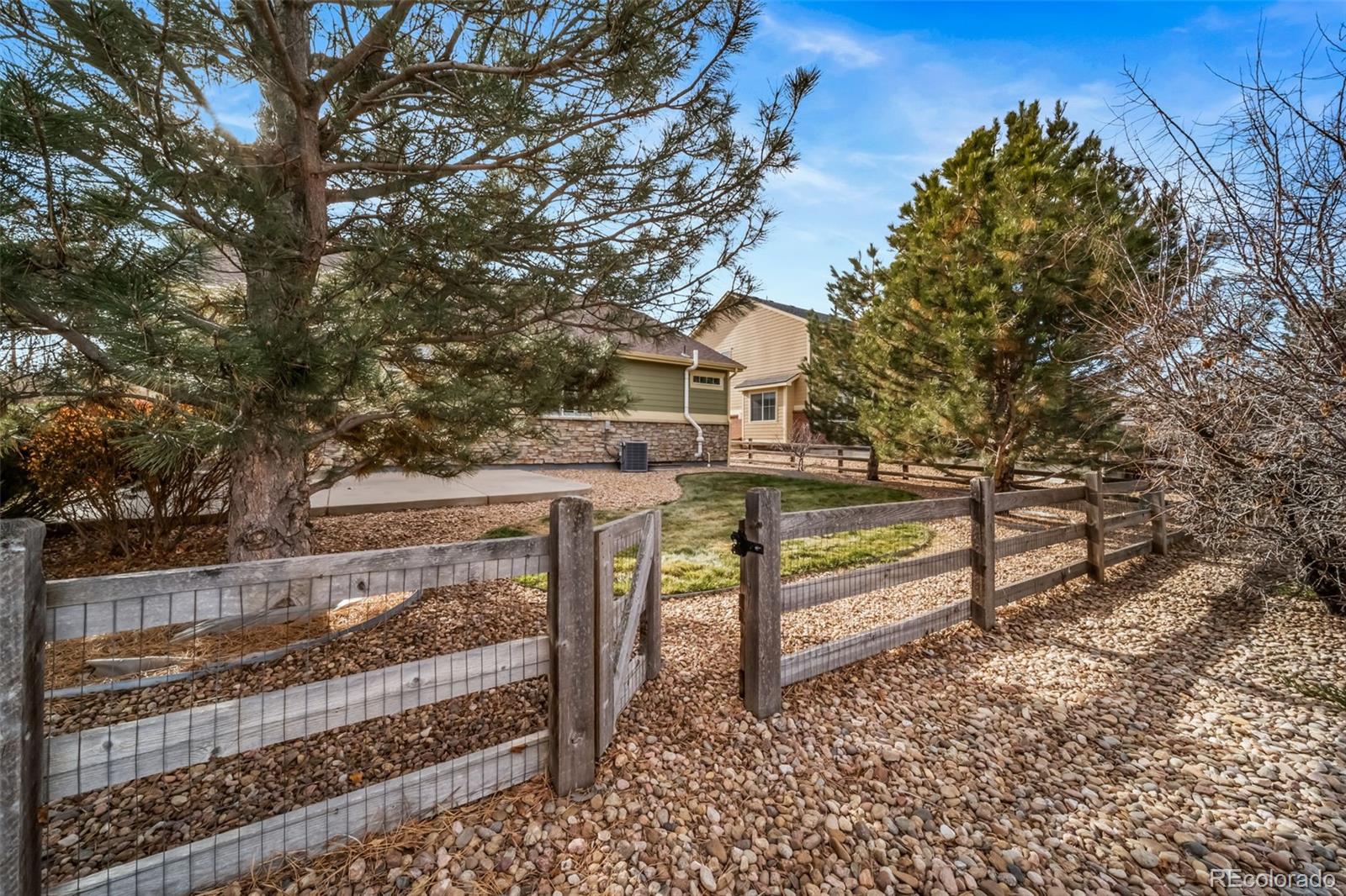 MLS Image #31 for 24387 e 5th place,aurora, Colorado