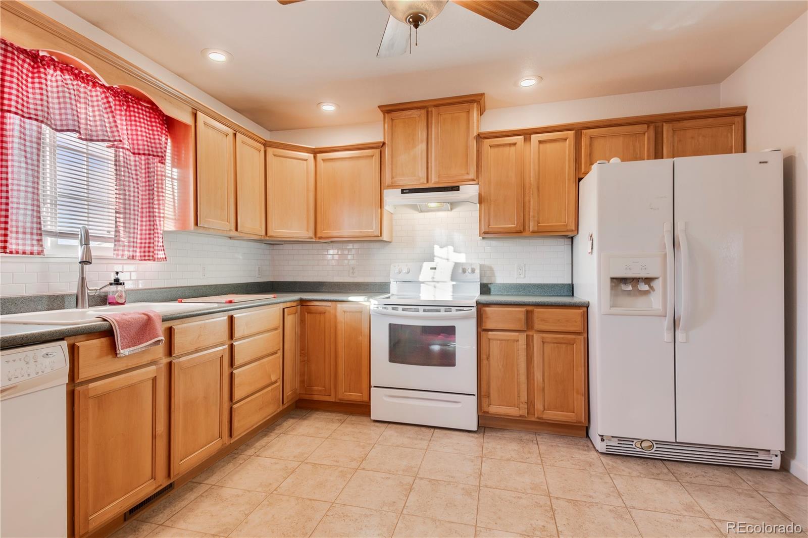 MLS Image #7 for 235  applewood court,brush, Colorado