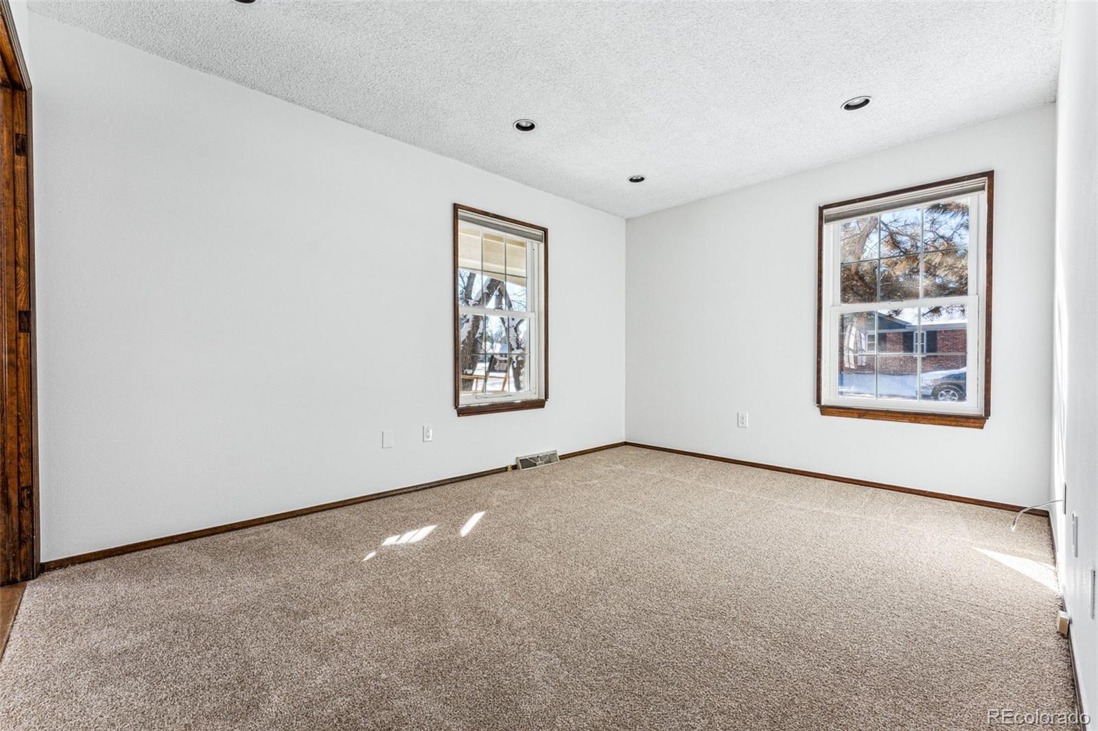 MLS Image #12 for 8871 e amherst drive,denver, Colorado