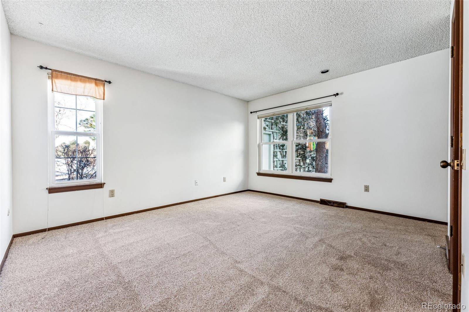 MLS Image #17 for 8871 e amherst drive,denver, Colorado