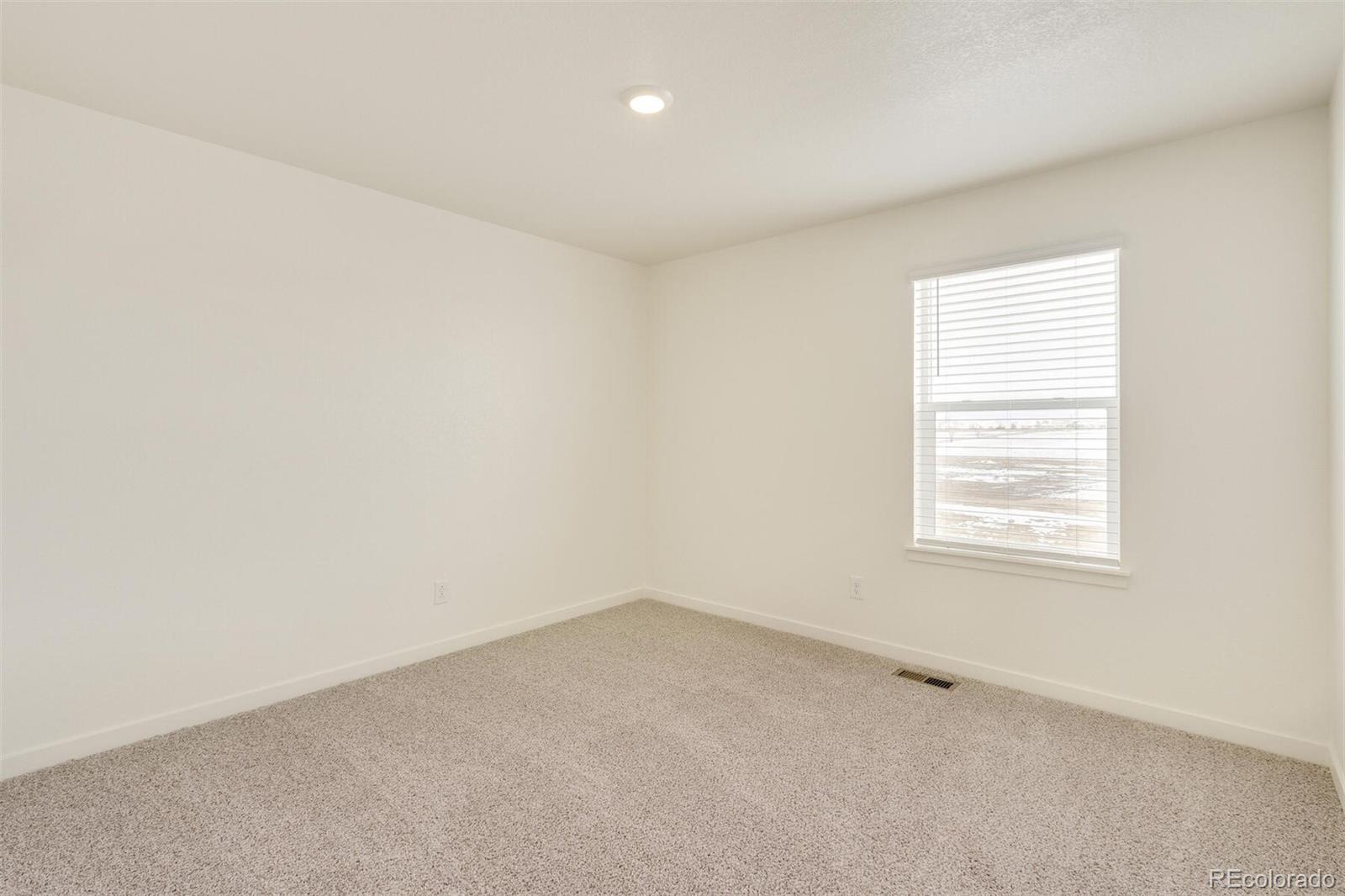 MLS Image #29 for 413  hummingbird lane,johnstown, Colorado