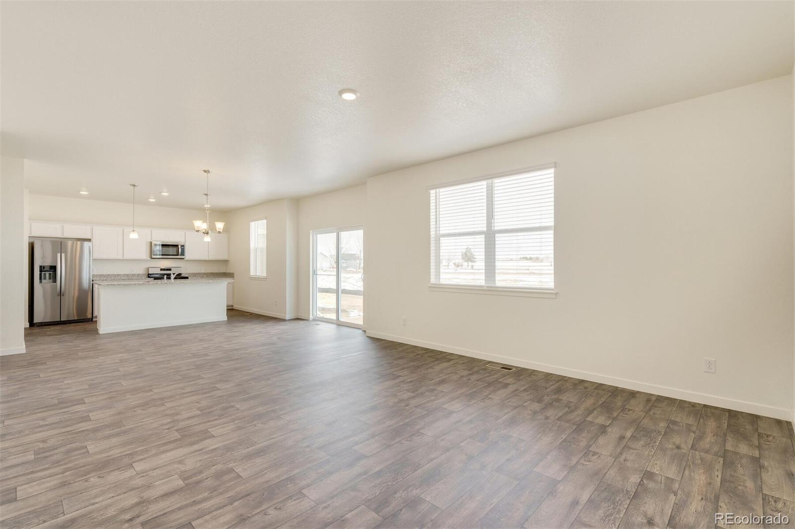 MLS Image #5 for 413  hummingbird lane,johnstown, Colorado