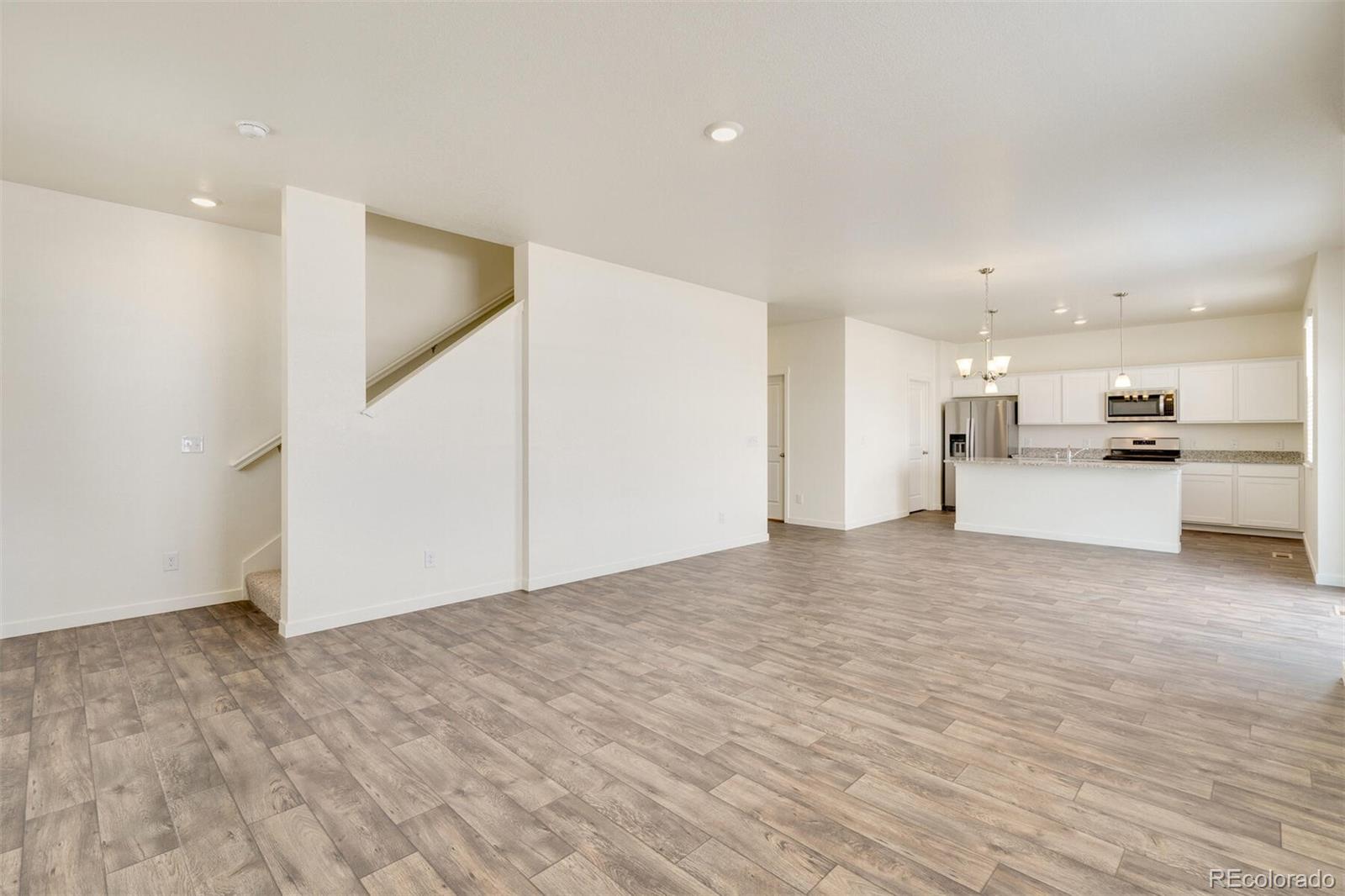 MLS Image #6 for 413  hummingbird lane,johnstown, Colorado