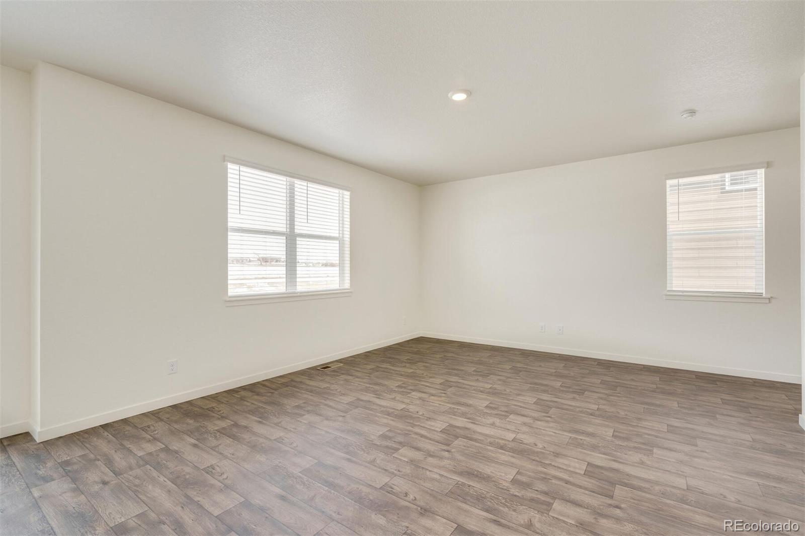MLS Image #8 for 413  hummingbird lane,johnstown, Colorado