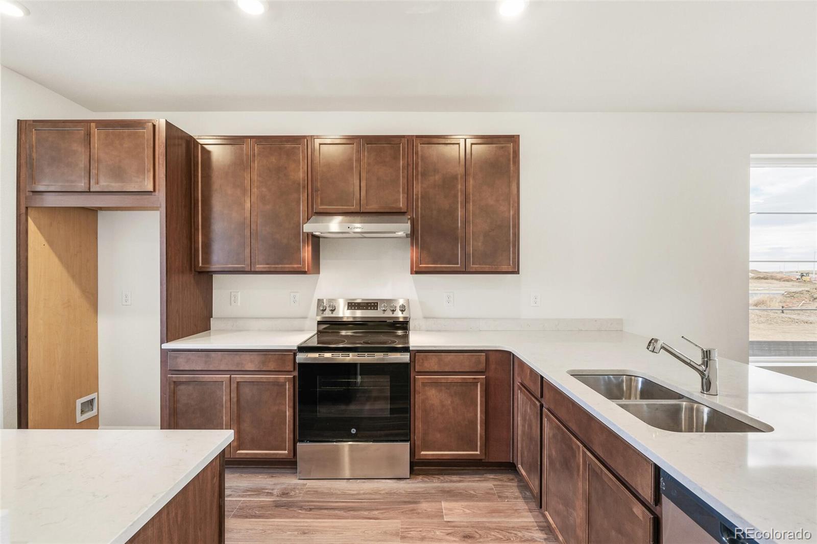 MLS Image #11 for 9344  biscay street,commerce city, Colorado