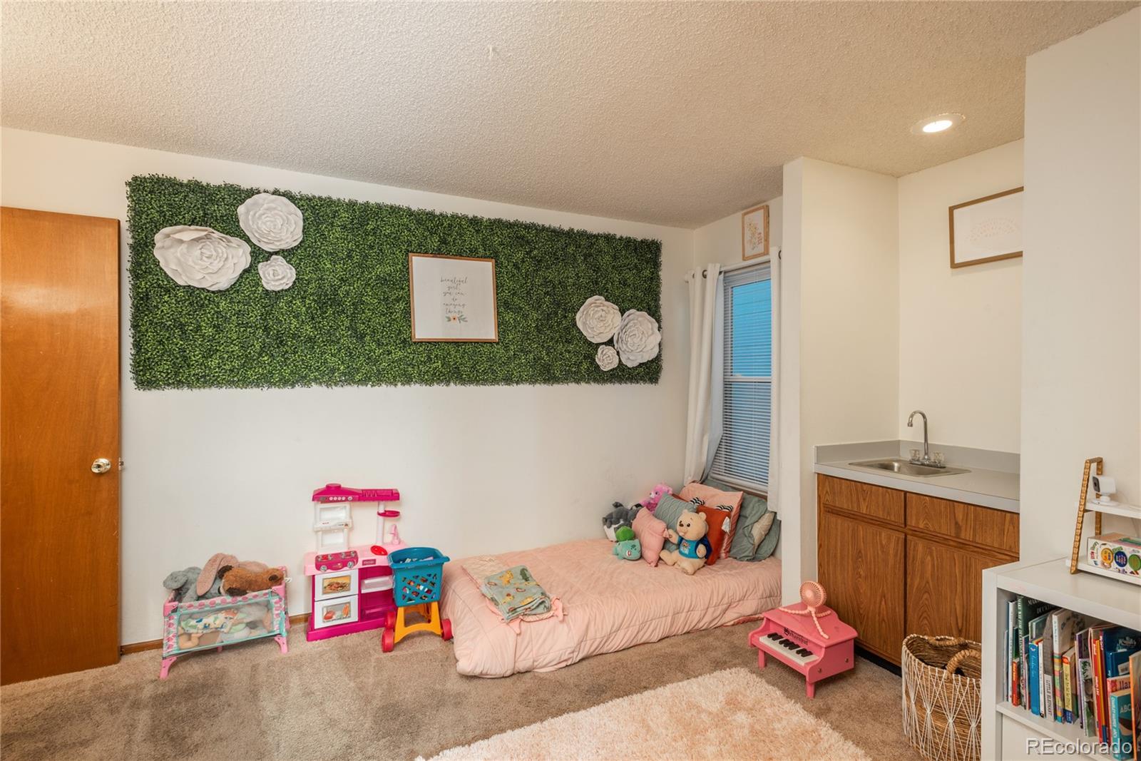 MLS Image #15 for 12520 e cornell circle,aurora, Colorado