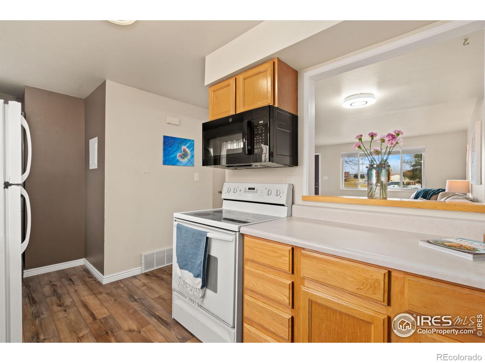 MLS Image #9 for 707 e 3rd street,windsor, Colorado