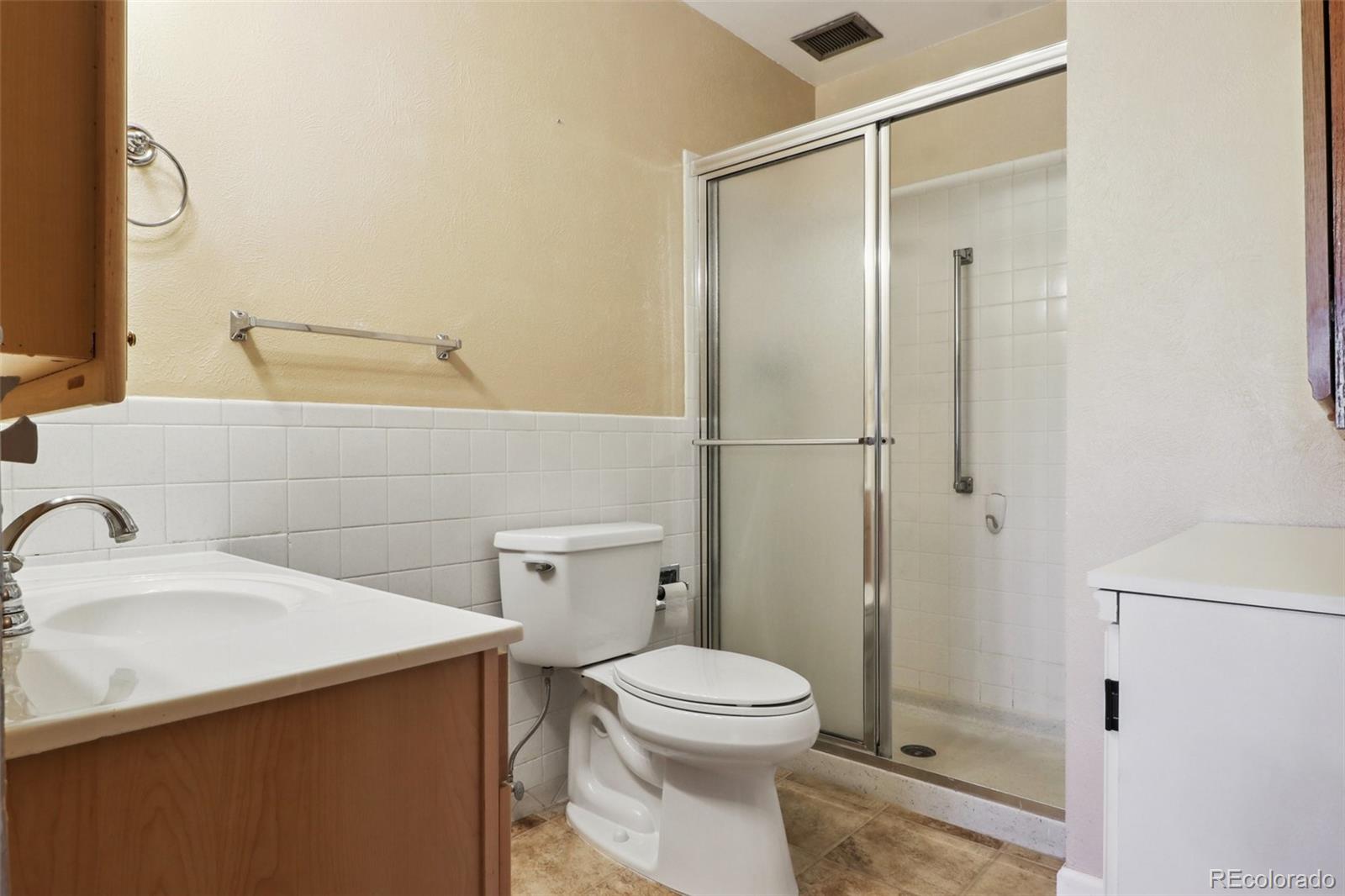 MLS Image #14 for 585 s alton way,denver, Colorado