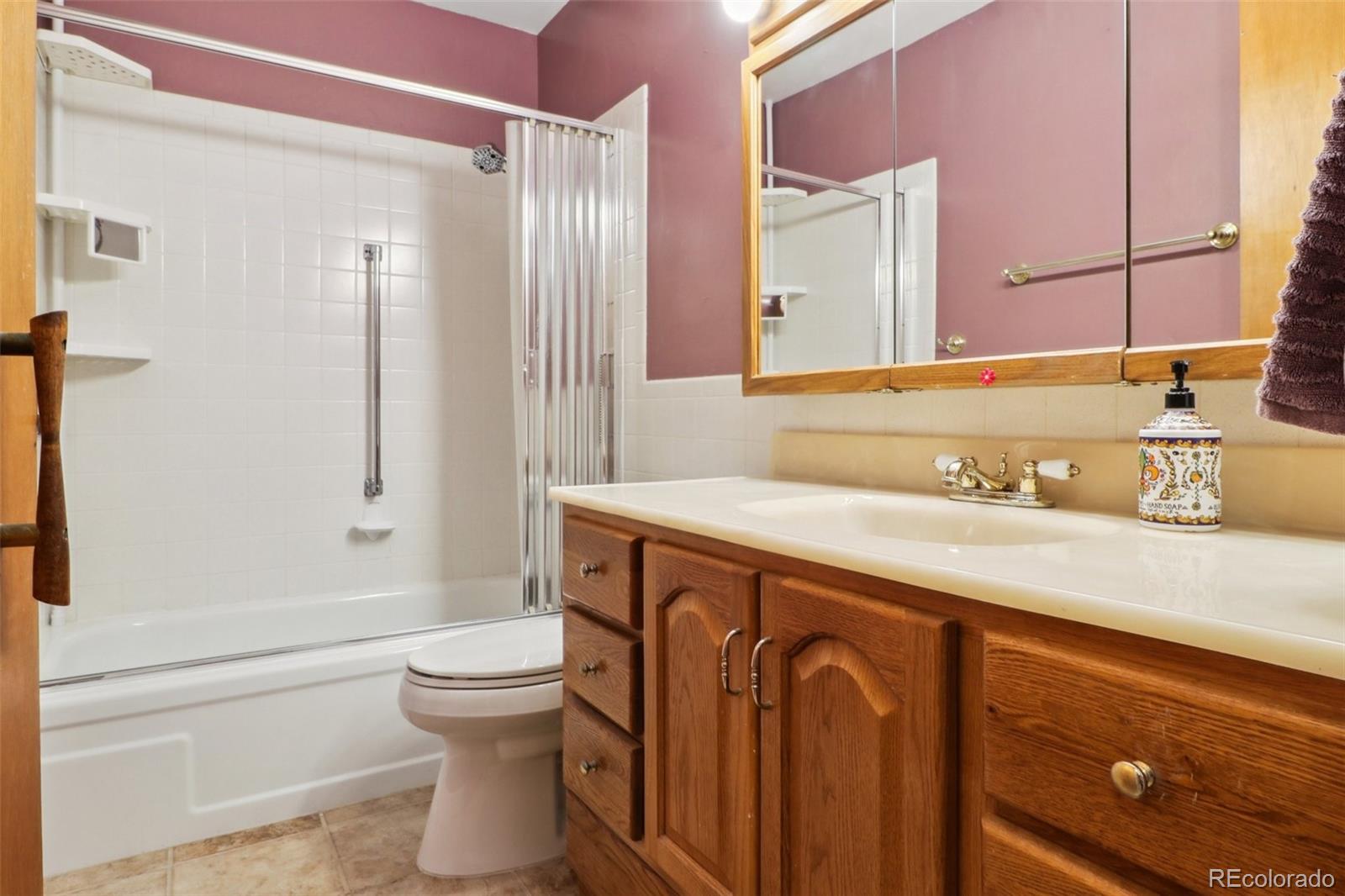 MLS Image #15 for 585 s alton way,denver, Colorado