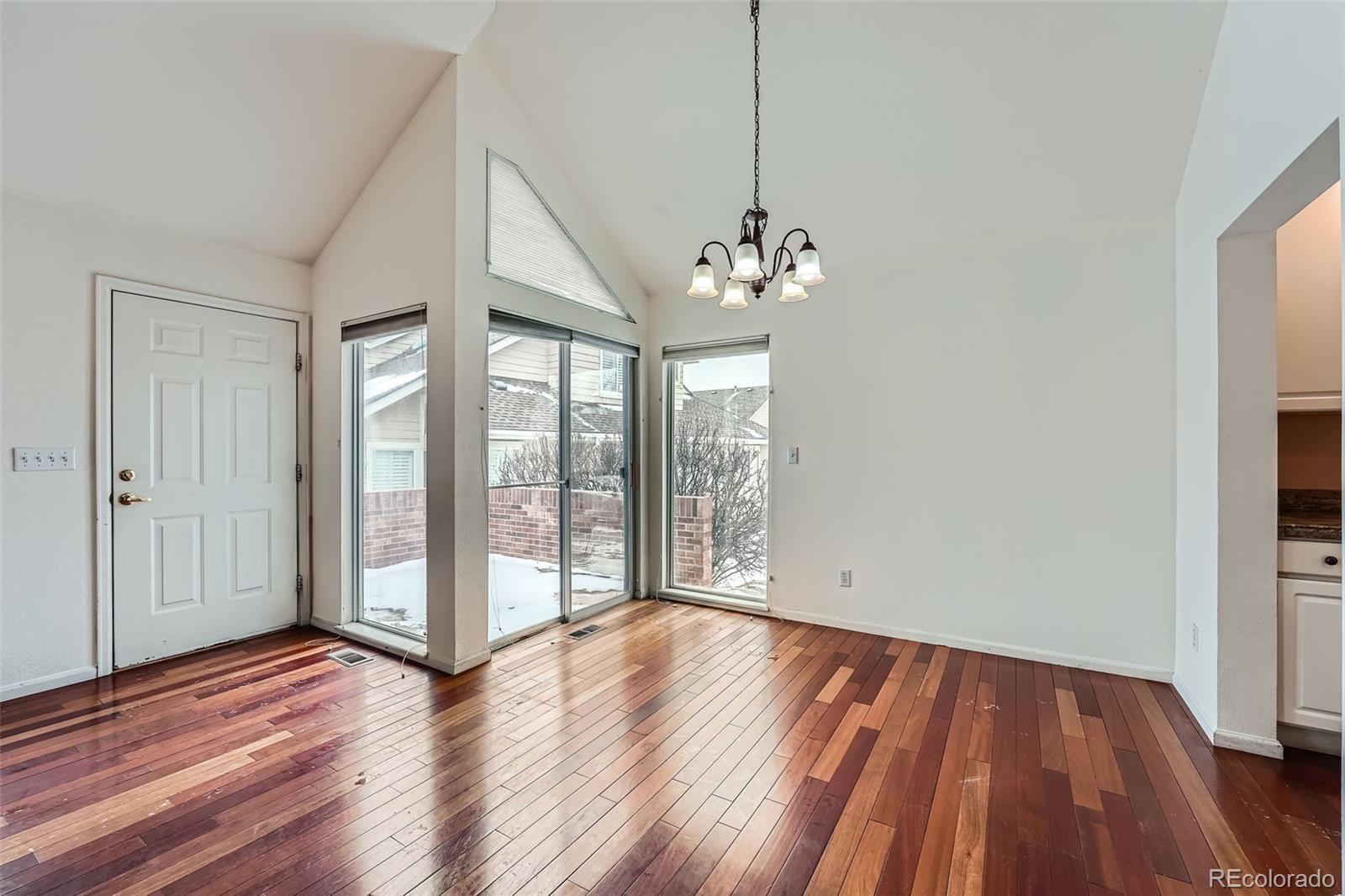 MLS Image #4 for 2121 s troy way,aurora, Colorado