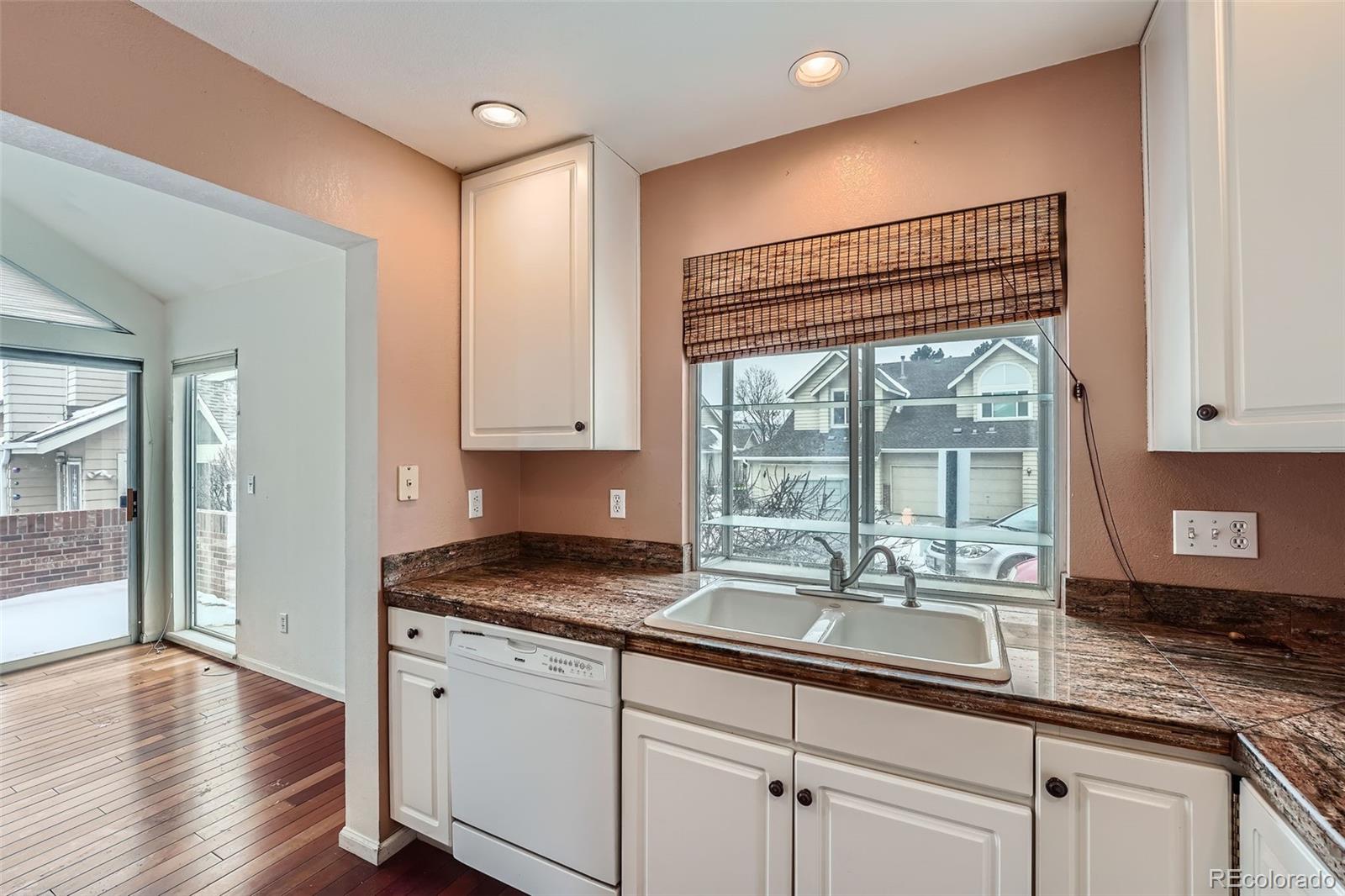 MLS Image #7 for 2121 s troy way,aurora, Colorado