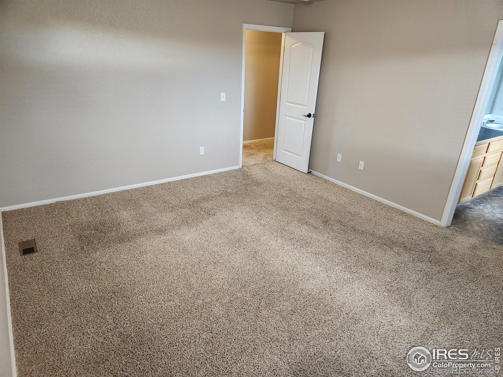 MLS Image #15 for 2207  middlebury lane,fort collins, Colorado