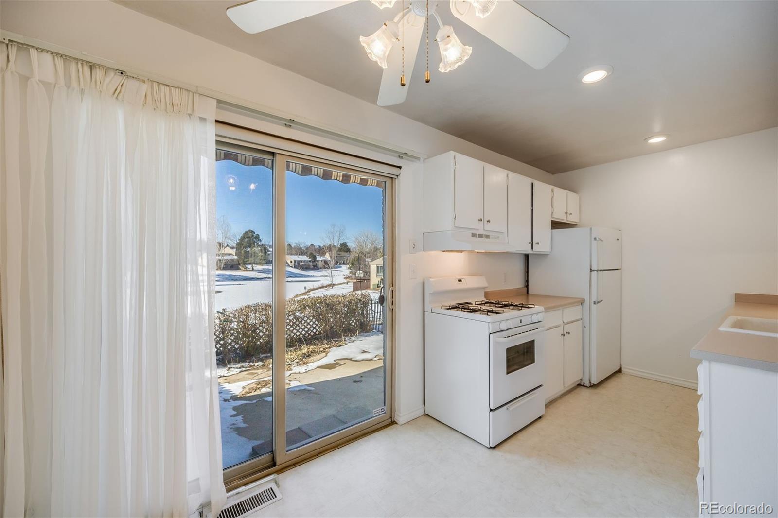 MLS Image #11 for 4412 w pondview drive,littleton, Colorado