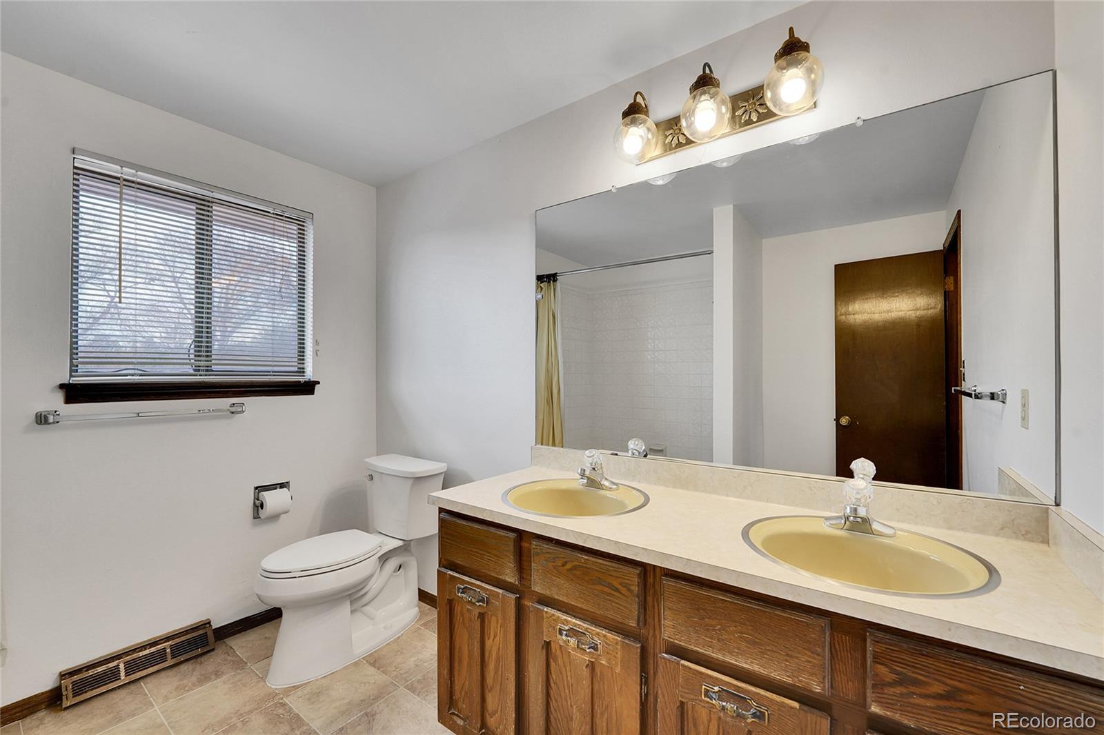 MLS Image #31 for 11326 e berry drive,englewood, Colorado