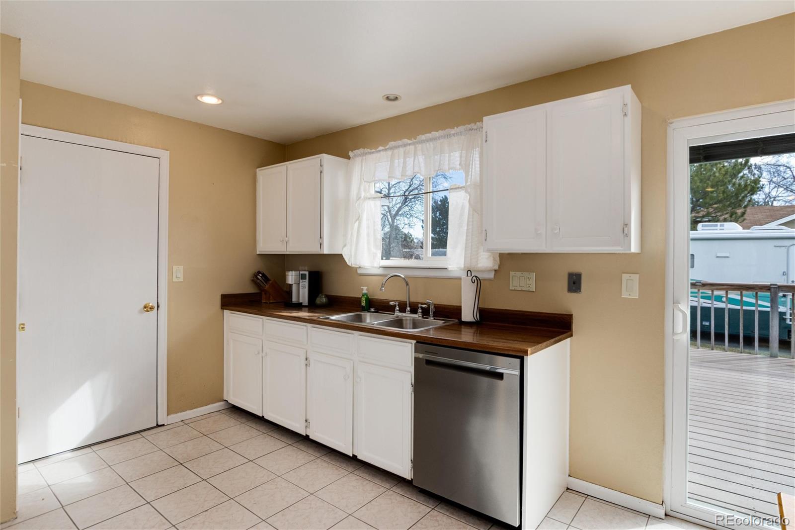 MLS Image #11 for 8152 s everett street,littleton, Colorado