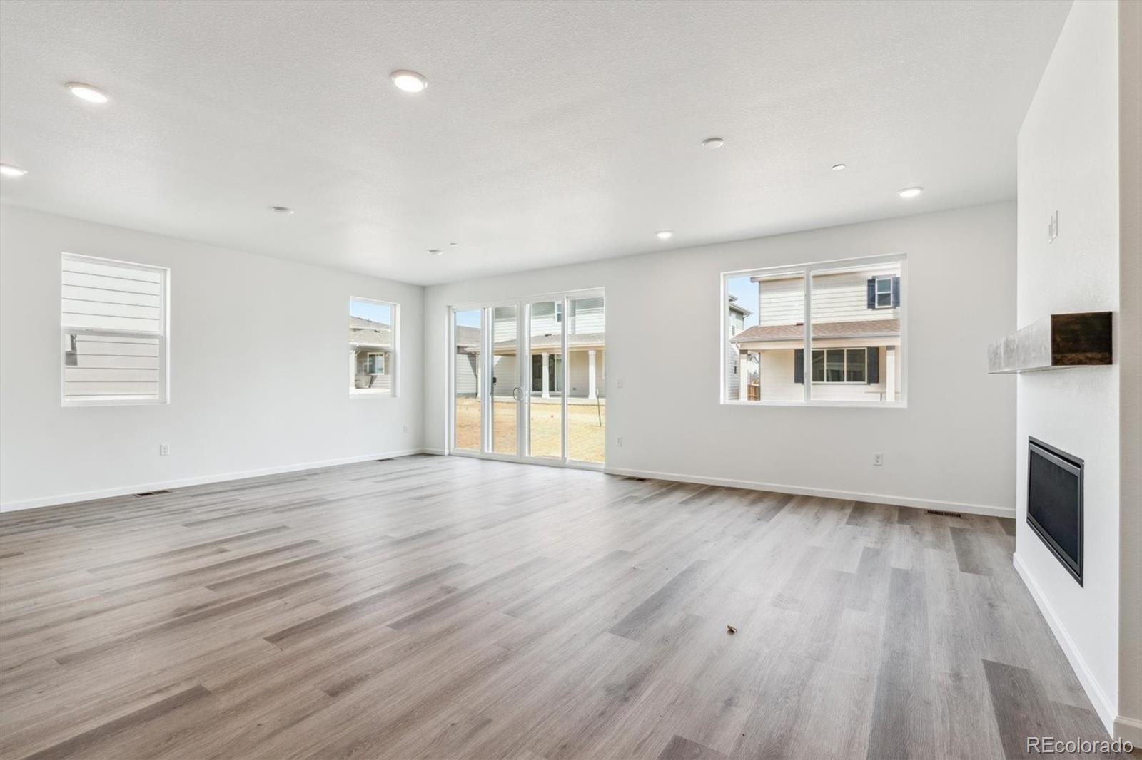 MLS Image #13 for 9112  telluride court,commerce city, Colorado