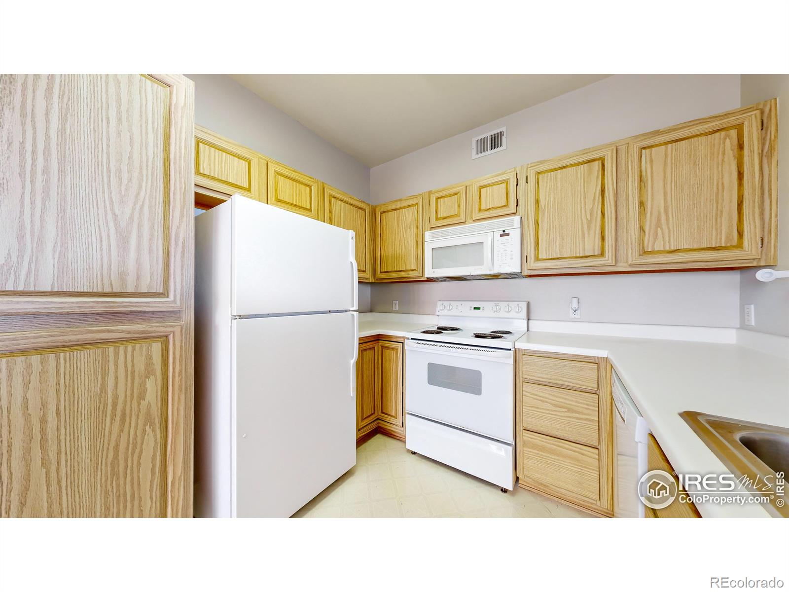 MLS Image #4 for 1120  opal street 104,broomfield, Colorado