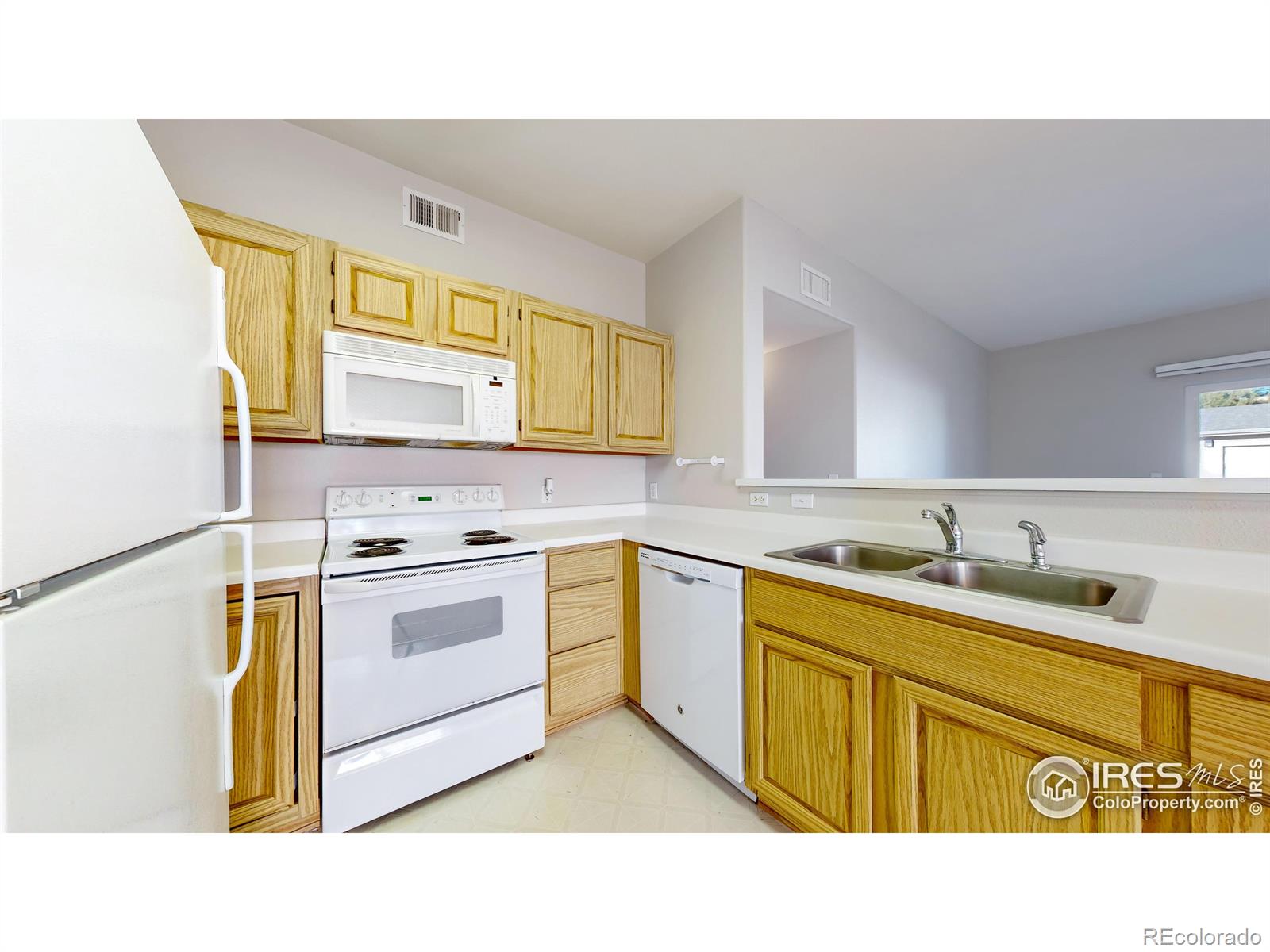 MLS Image #5 for 1120  opal street 104,broomfield, Colorado