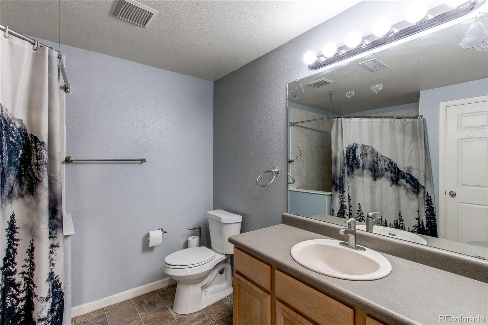 MLS Image #17 for 5800  tower road,denver, Colorado