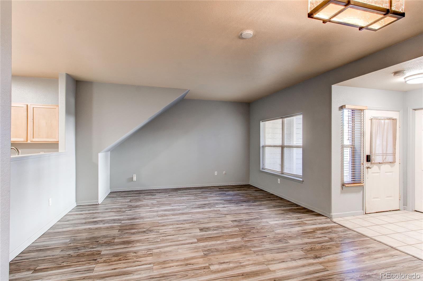 MLS Image #5 for 5800  tower road,denver, Colorado