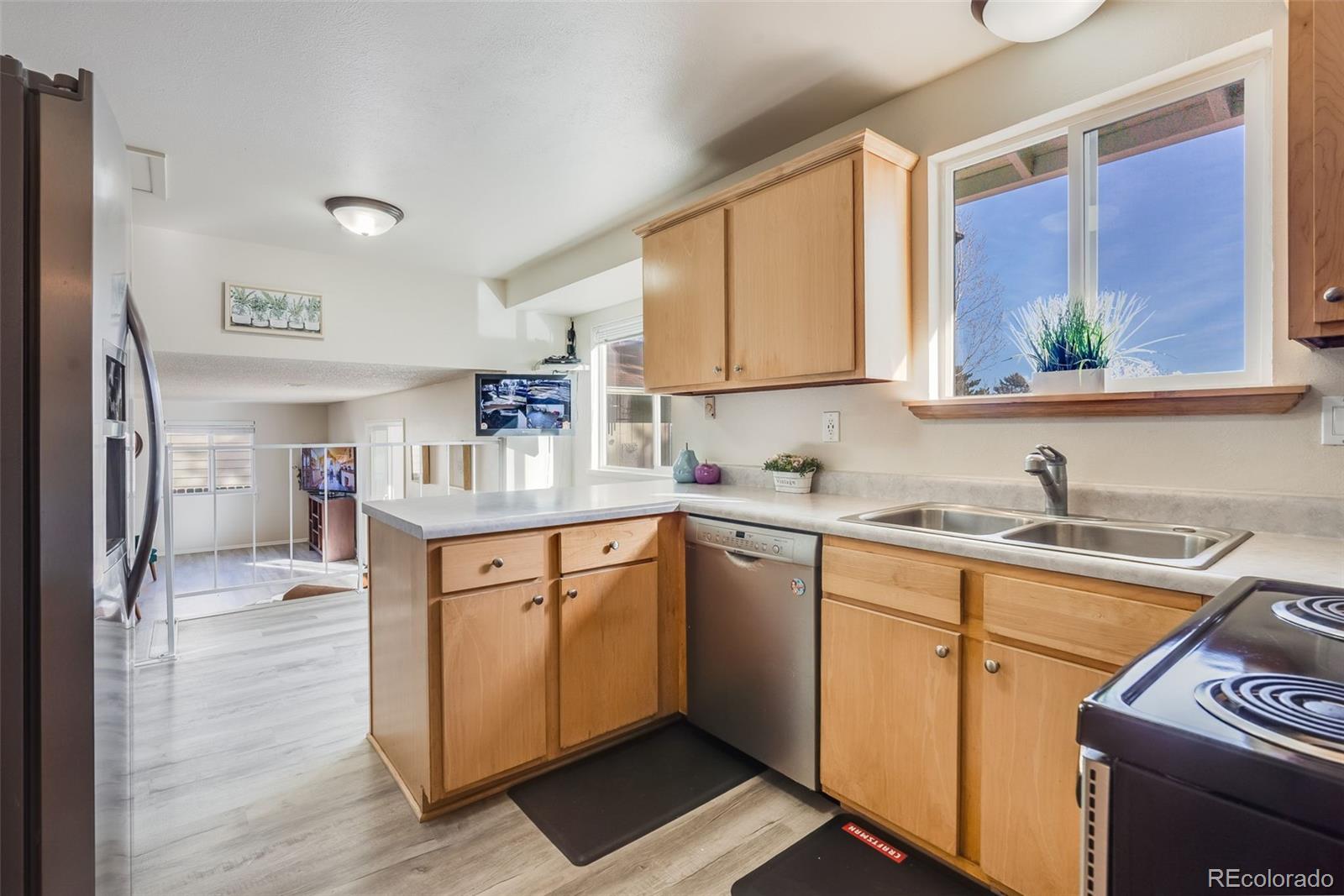 MLS Image #9 for 3408 s kittredge street,aurora, Colorado