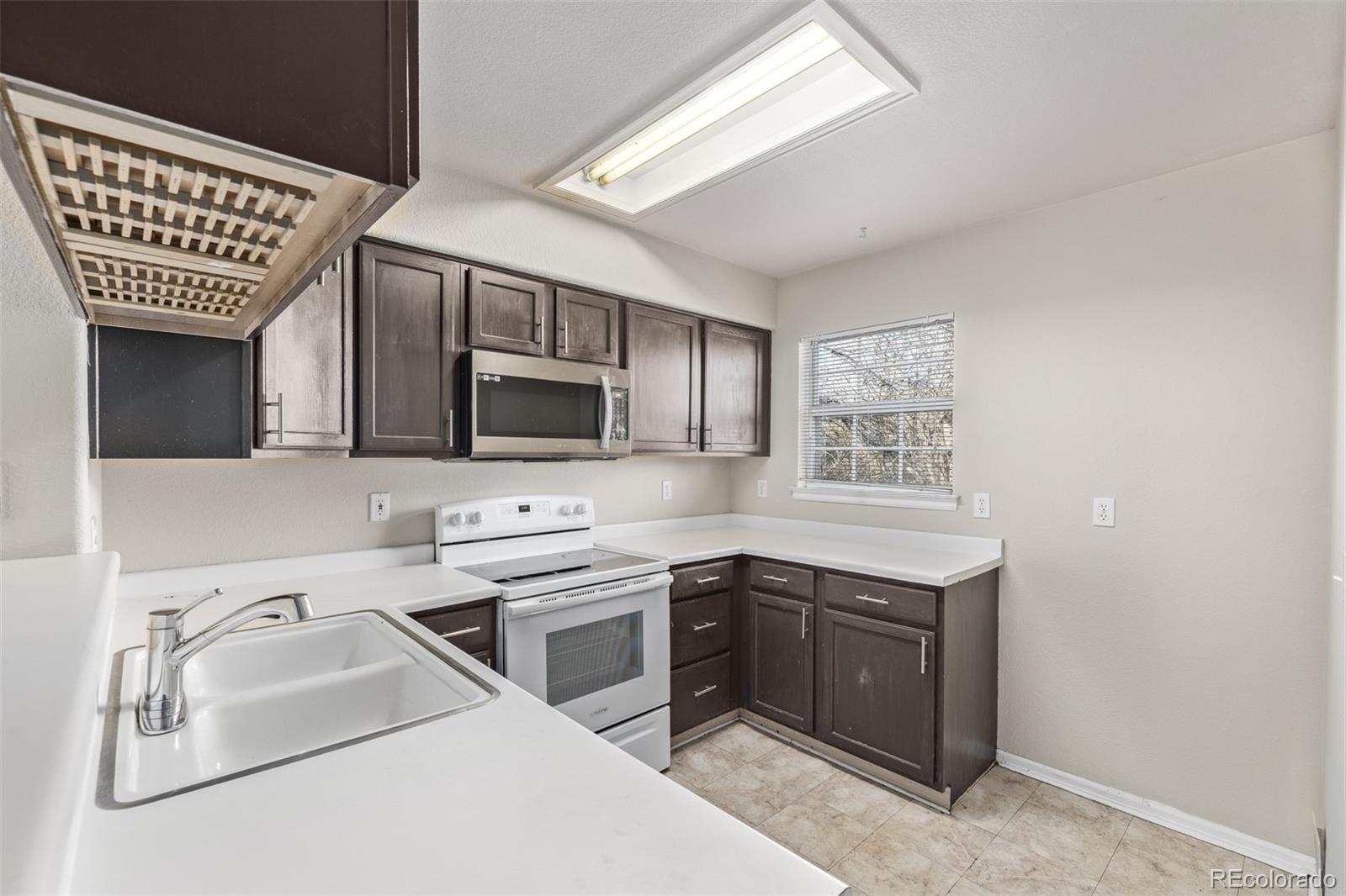 MLS Image #9 for 12020 e hoye drive,aurora, Colorado