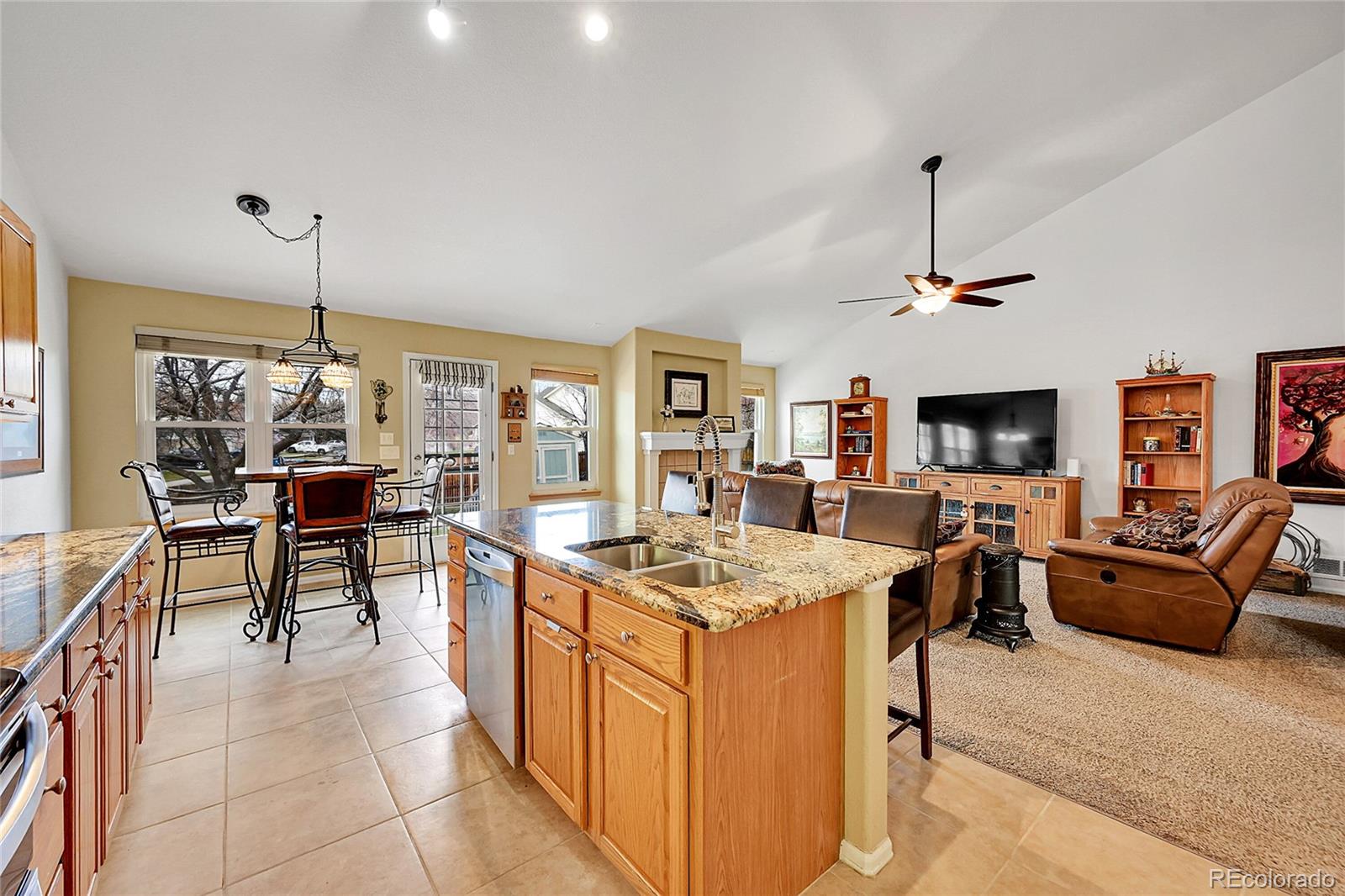 MLS Image #4 for 13724 w amherst way,lakewood, Colorado