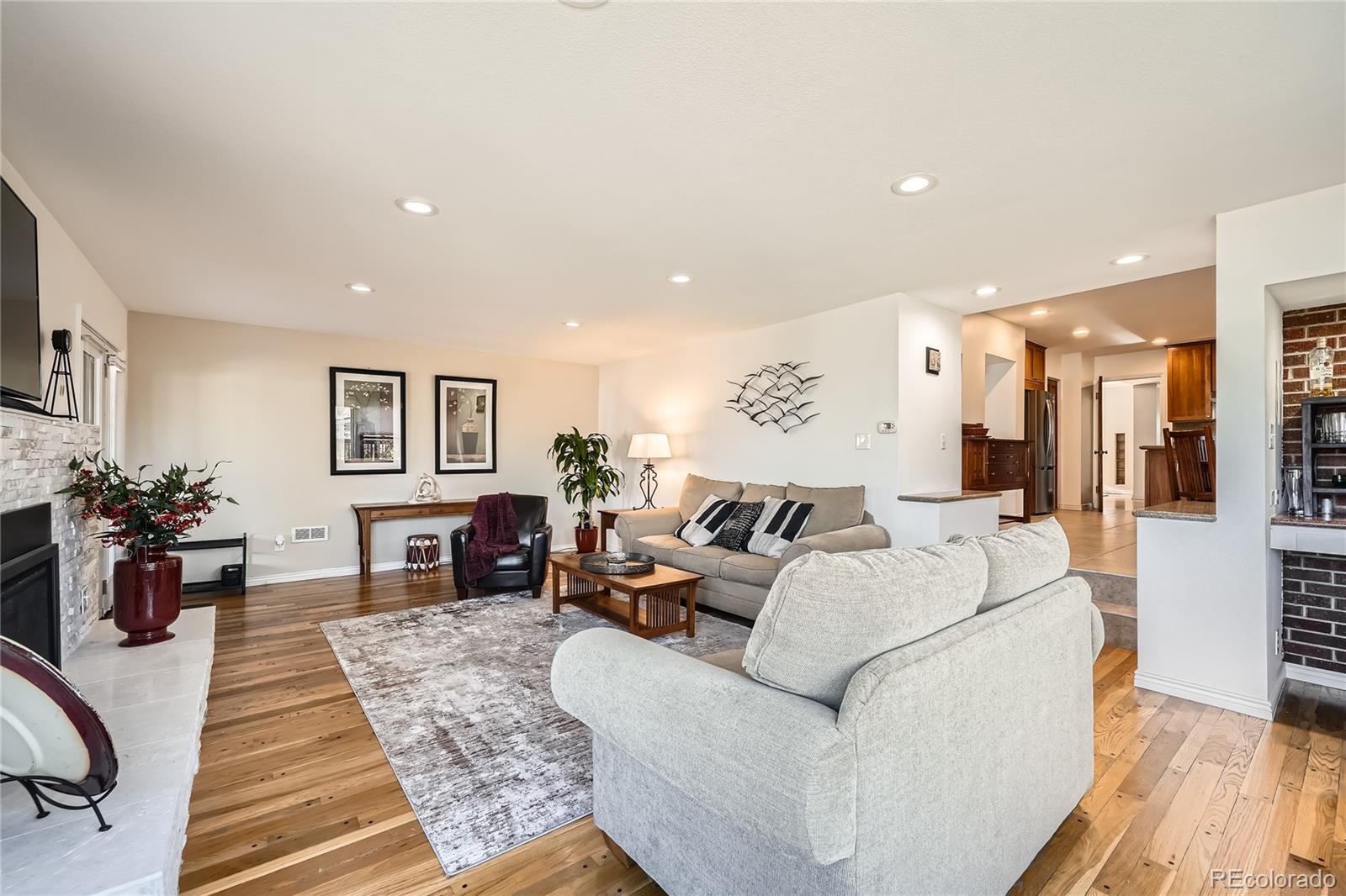 MLS Image #9 for 3225 w scott place,denver, Colorado