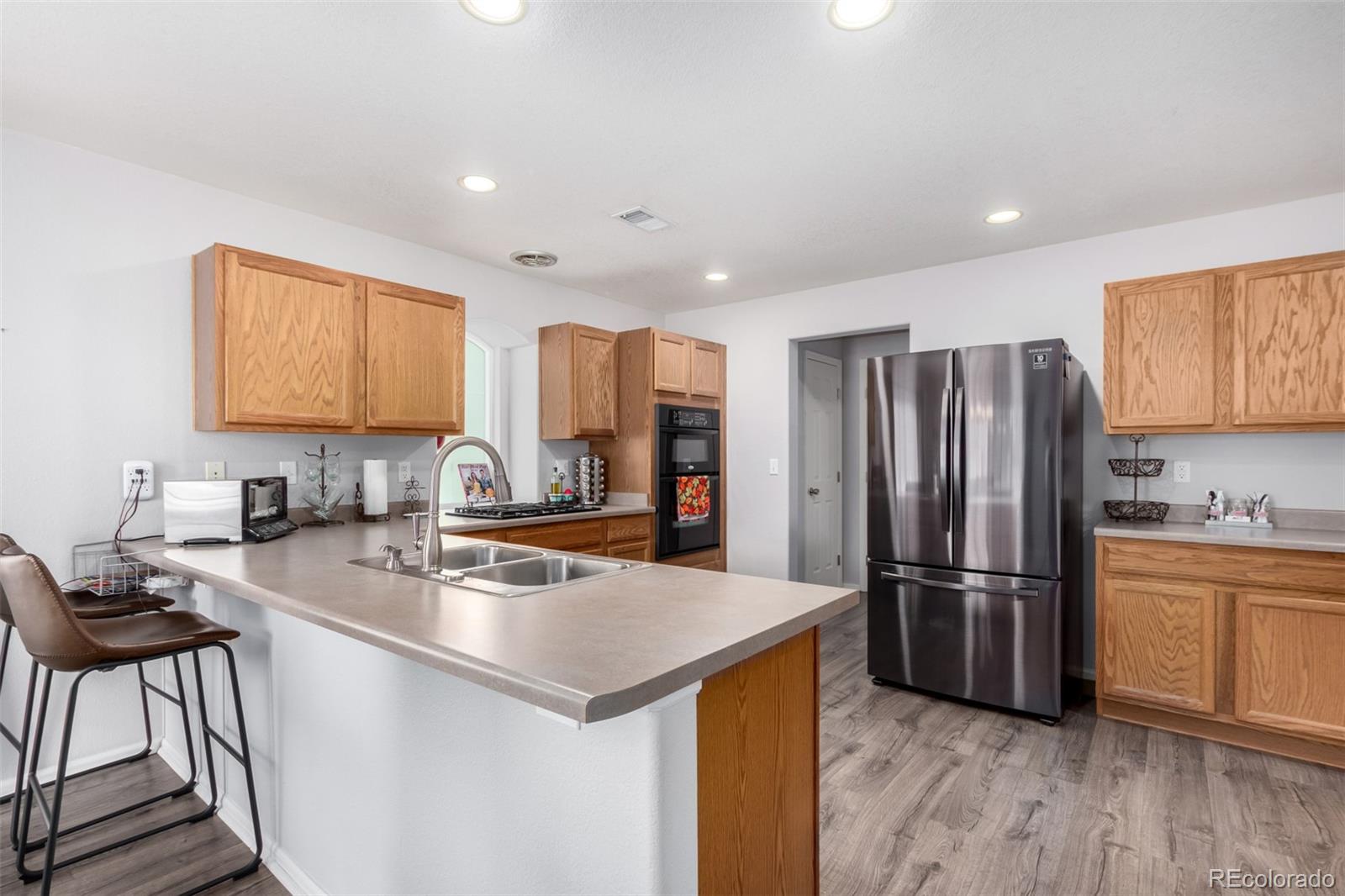 MLS Image #8 for 19415  robins drive,denver, Colorado