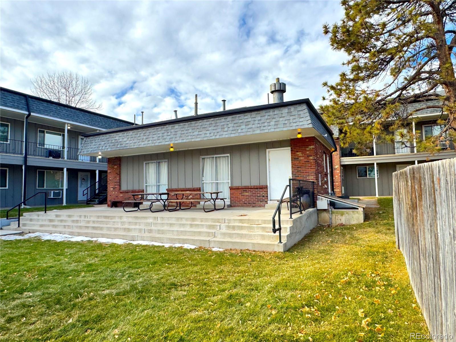 MLS Image #4 for 7050 w cedar avenue,lakewood, Colorado