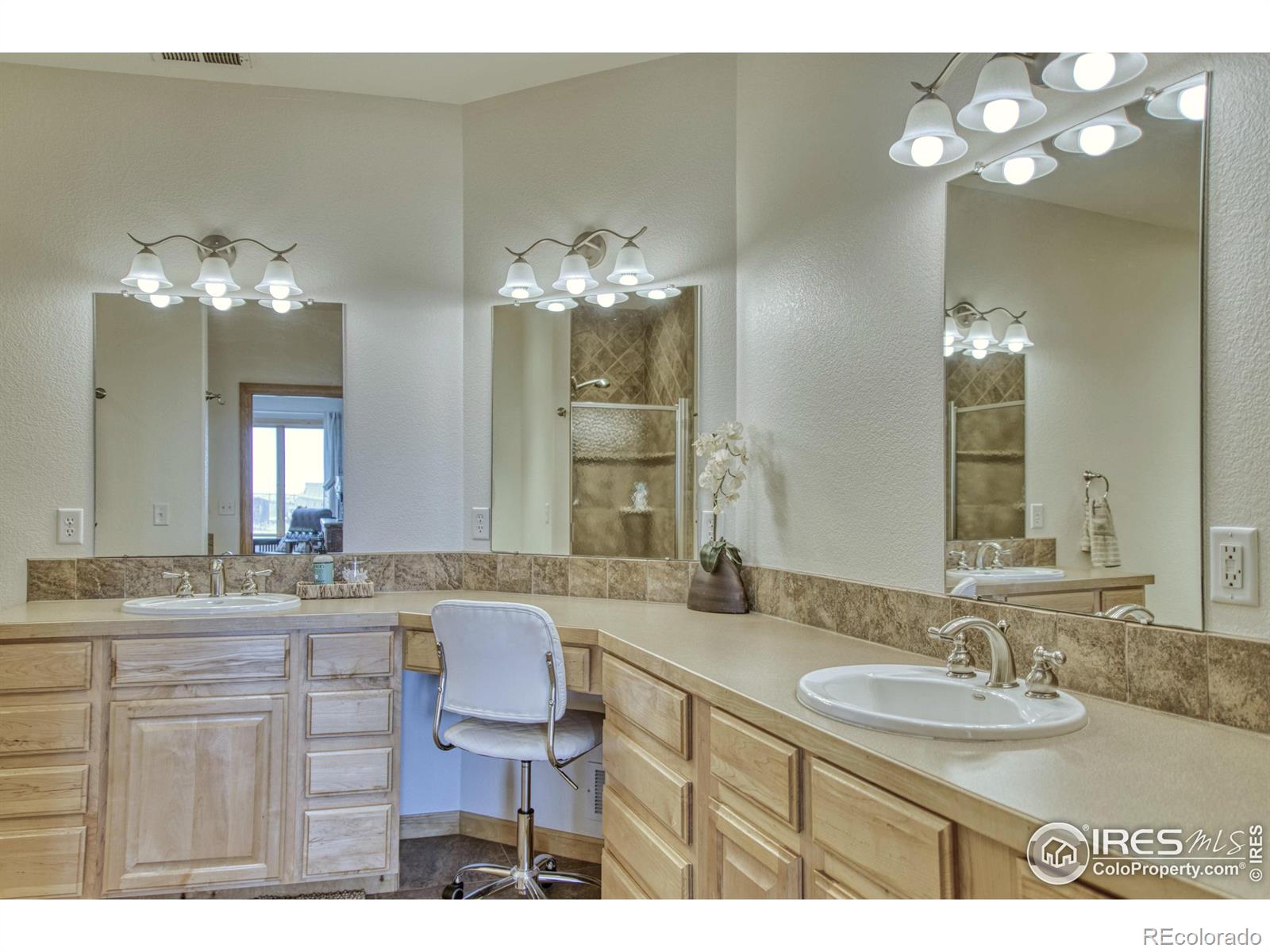 MLS Image #15 for 49055  county road 17 ,wellington, Colorado