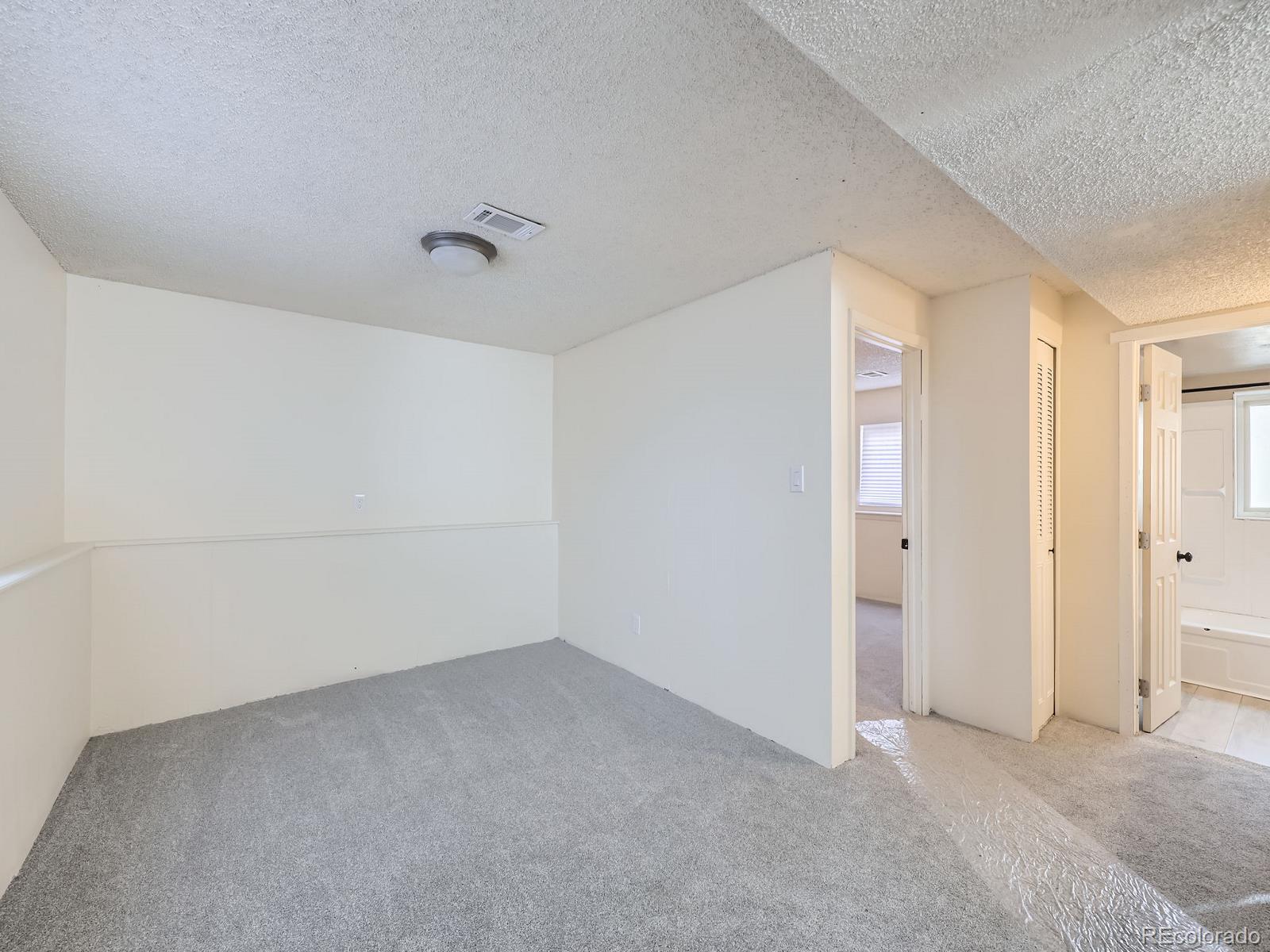 MLS Image #14 for 1687 e 83rd avenue,denver, Colorado