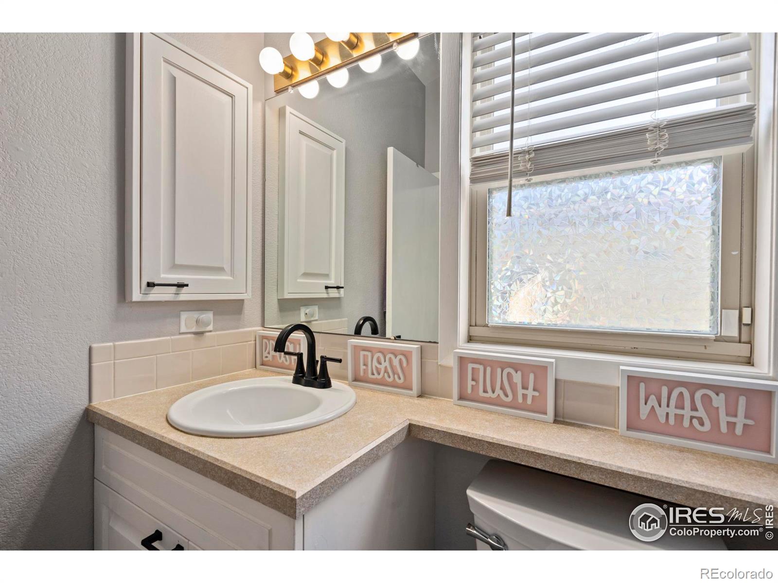 MLS Image #18 for 2438  mary beth court,loveland, Colorado