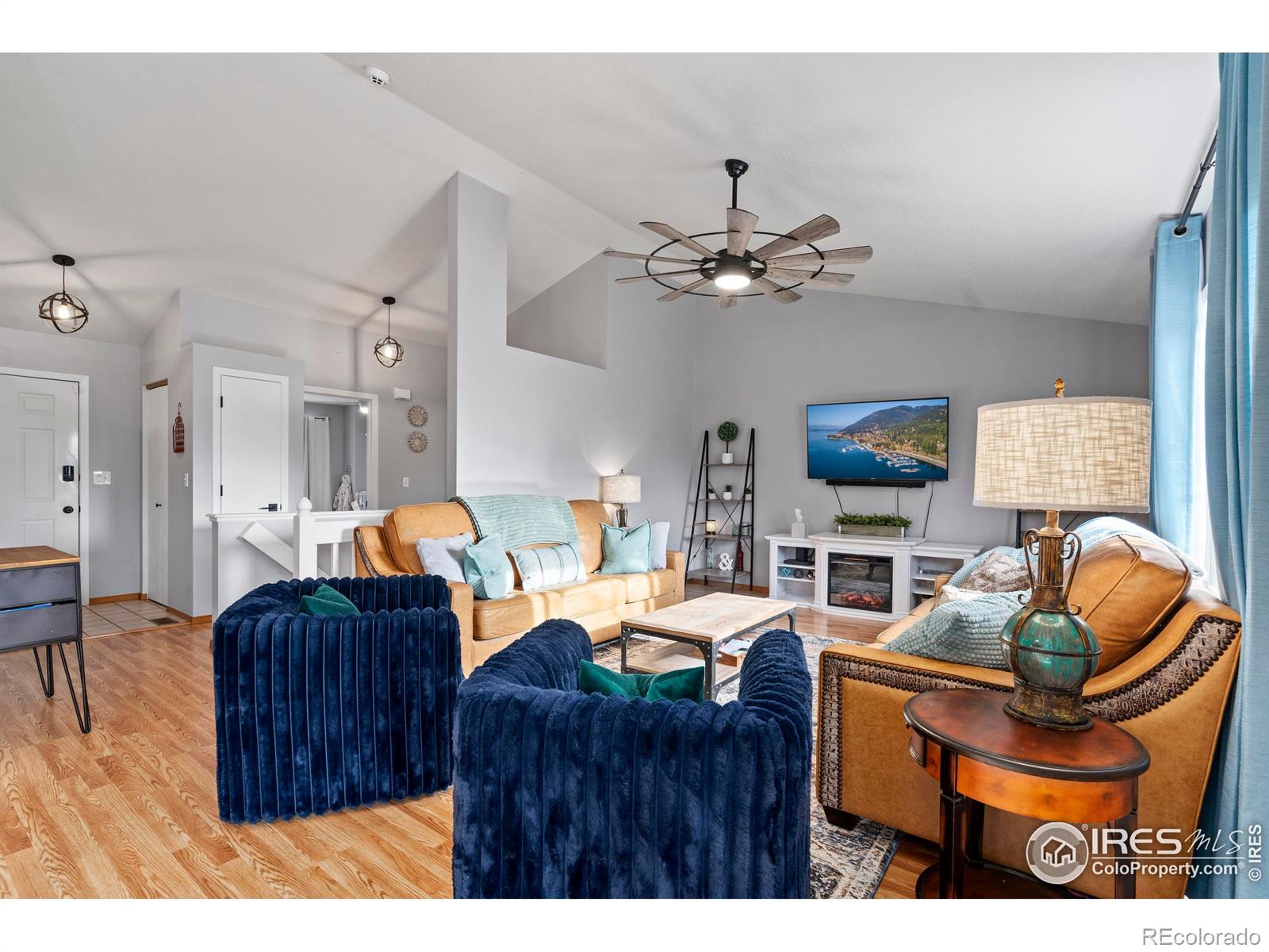 MLS Image #3 for 2438  mary beth court,loveland, Colorado