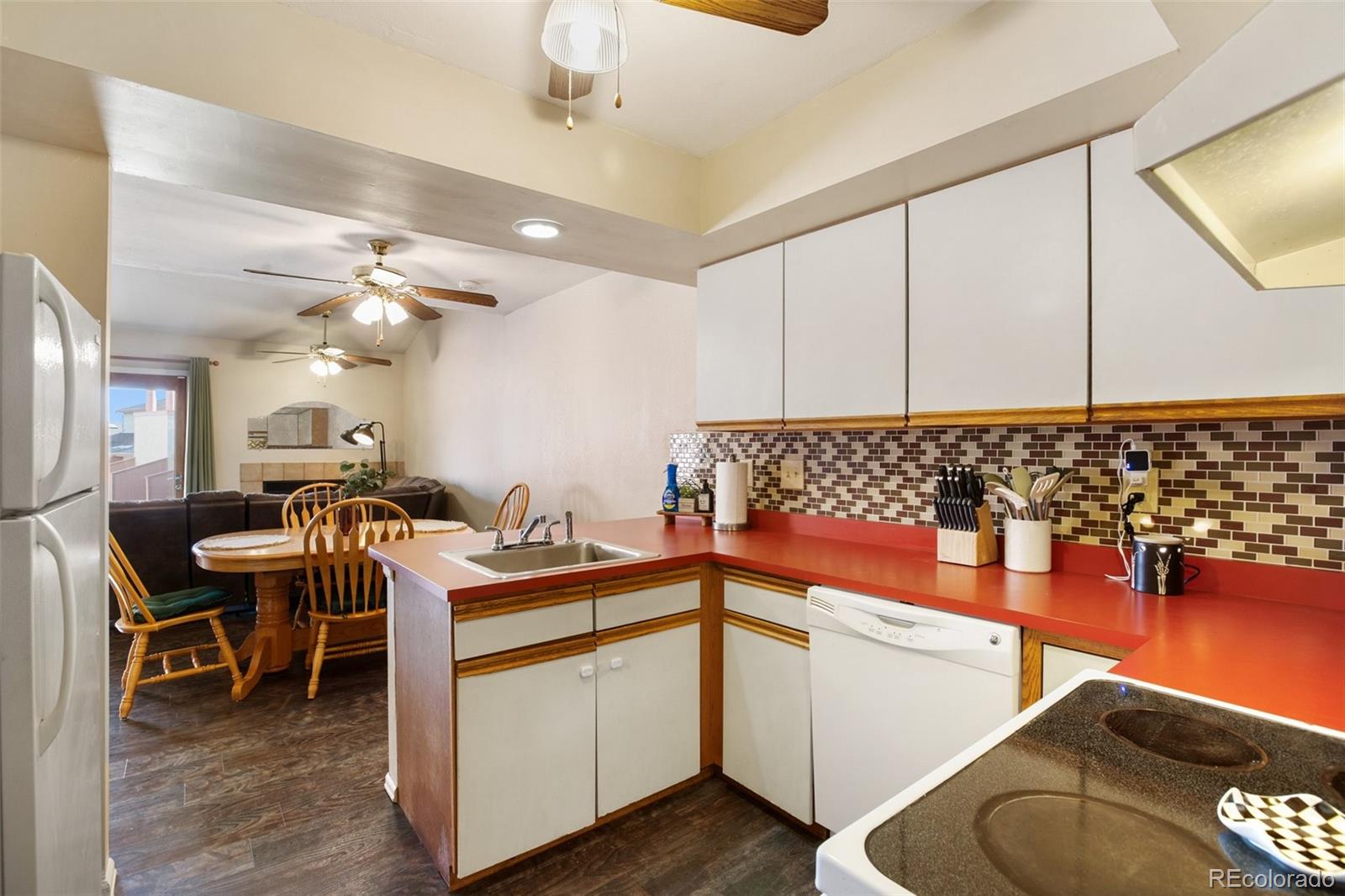 MLS Image #10 for 1225  holland park ,colorado springs, Colorado