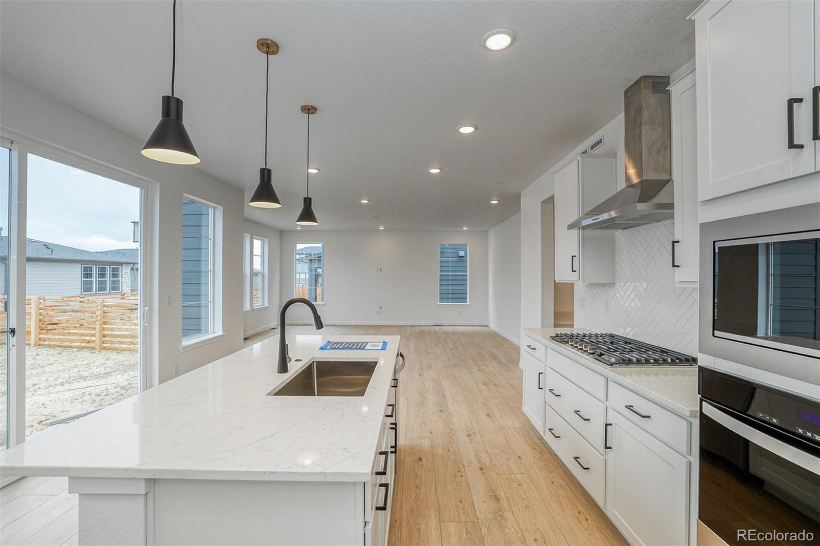MLS Image #4 for 23708 e 42nd avenue,aurora, Colorado