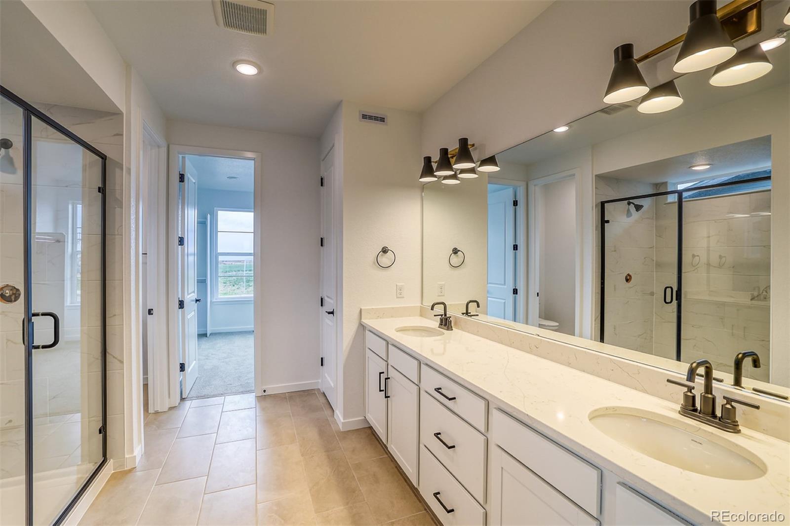 MLS Image #9 for 23708 e 42nd avenue,aurora, Colorado
